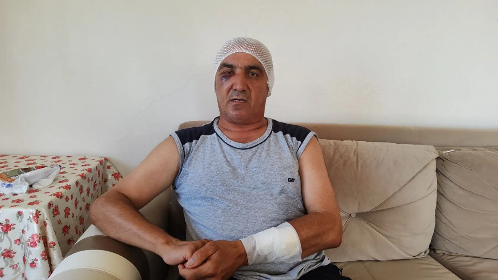 Yolcu, minibüs şoförünün kulağını ısırarak koparttı