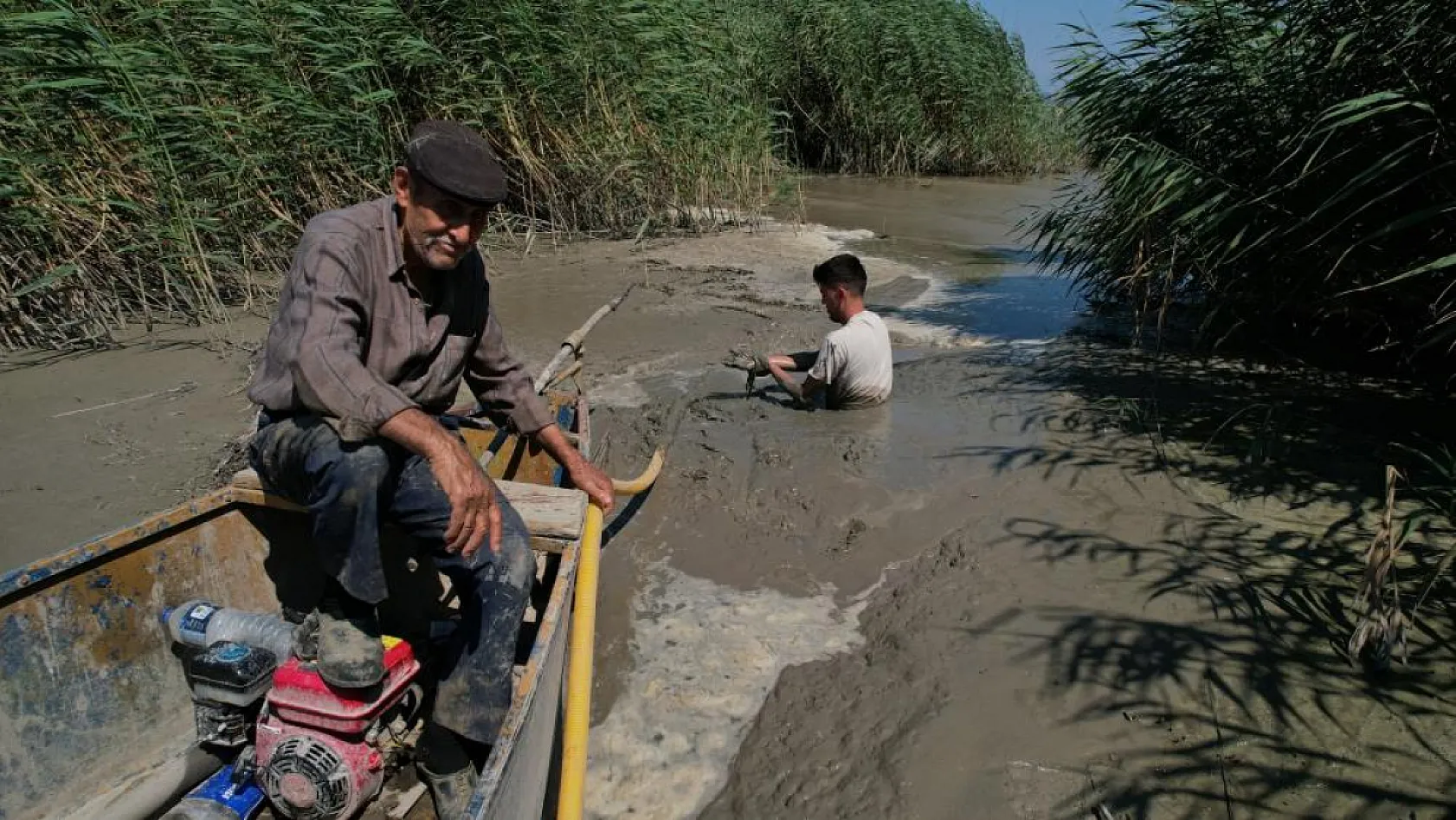 Pompa hırsızları köyü susuz bıraktı