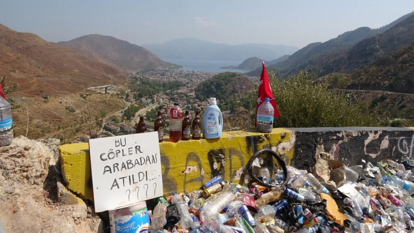 44 yıldır gönüllü olarak çevreyi temizliyor