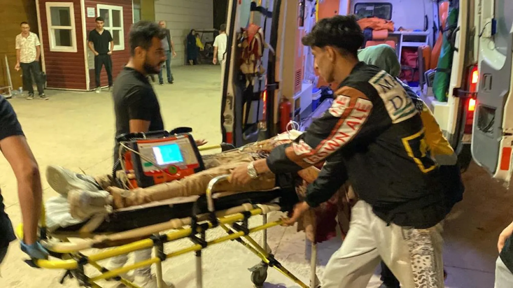 12 yerinden bıçaklanan genç hayatını kaybetti
