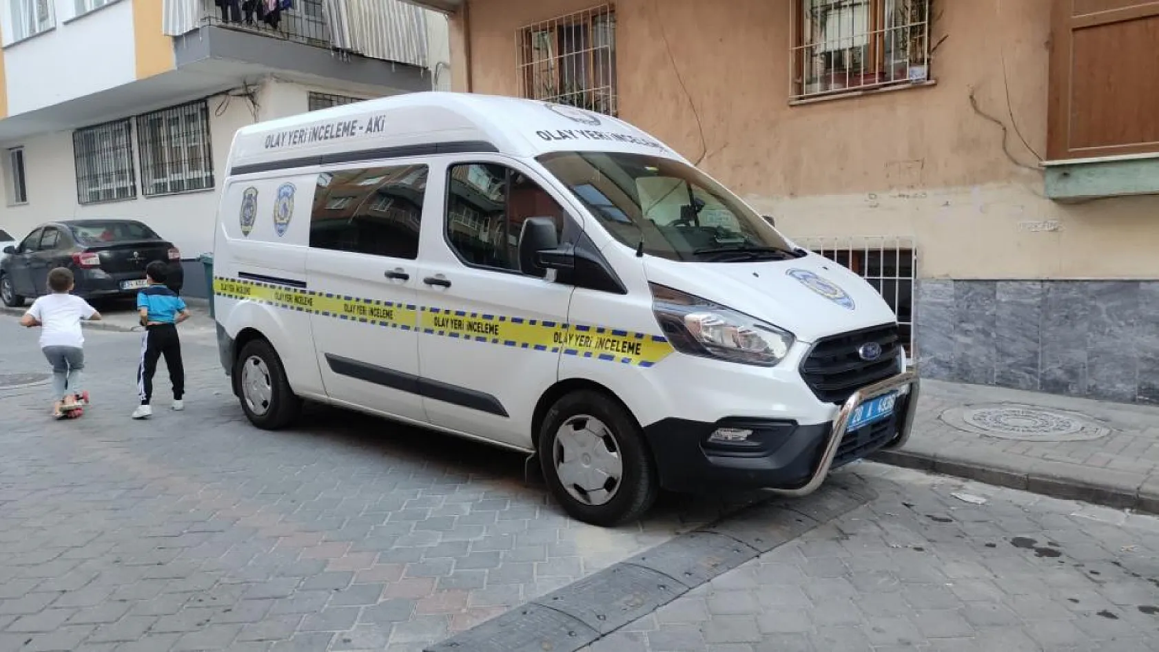 1 gün önce kiraladığı apart dairesinde ölü bulundu