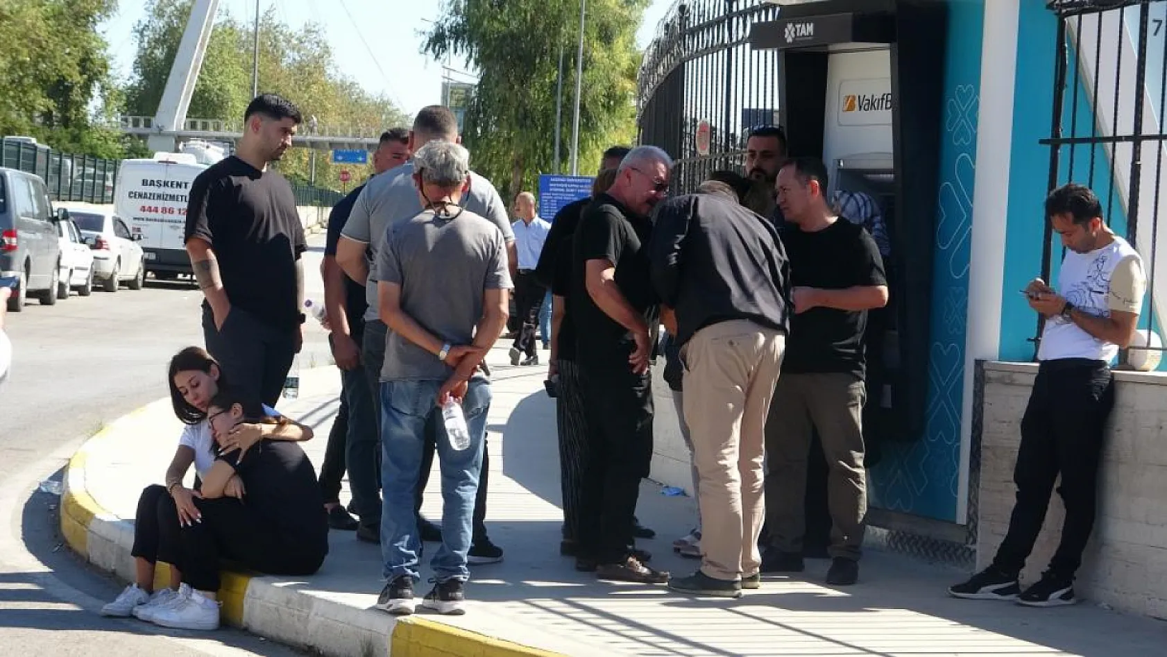 Ortalığın savaş alanına döndüğü kazada ağır yaralanan genç, hastanede hayatını kaybetti