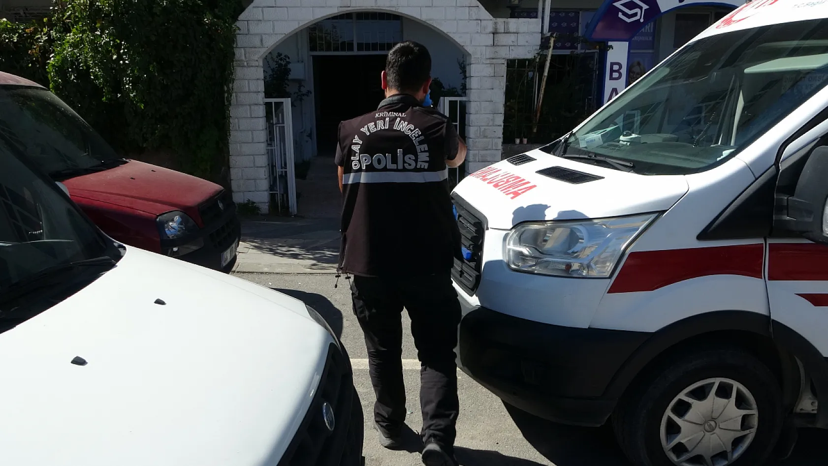 Banyoda korkunç ölüm: 55 yaşındaki şahıs banyoda kanlar içerisinde ölü bulundu