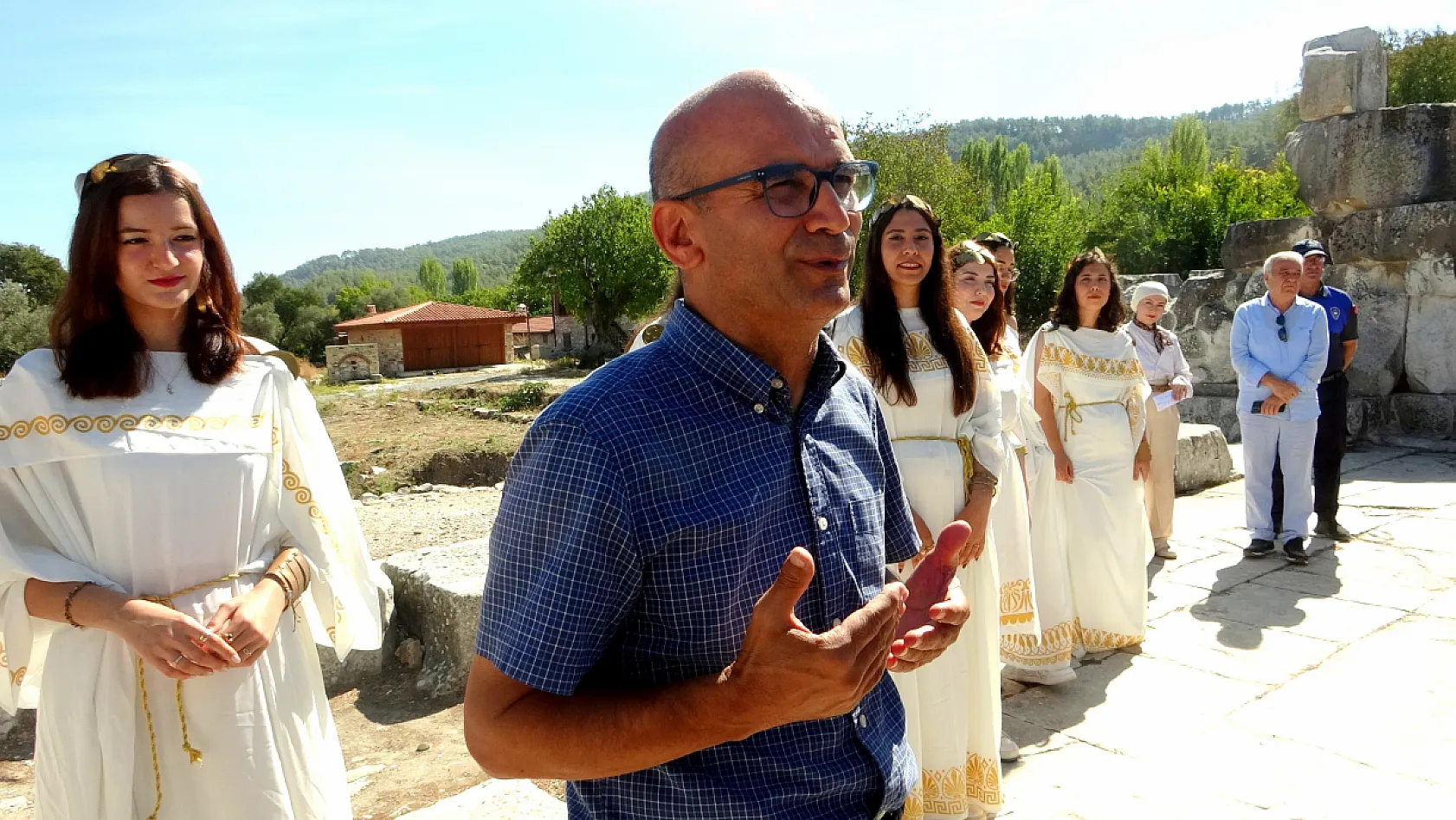Stratonikeia'da 3 bin 500 yıllık anahtar taşıma töreni