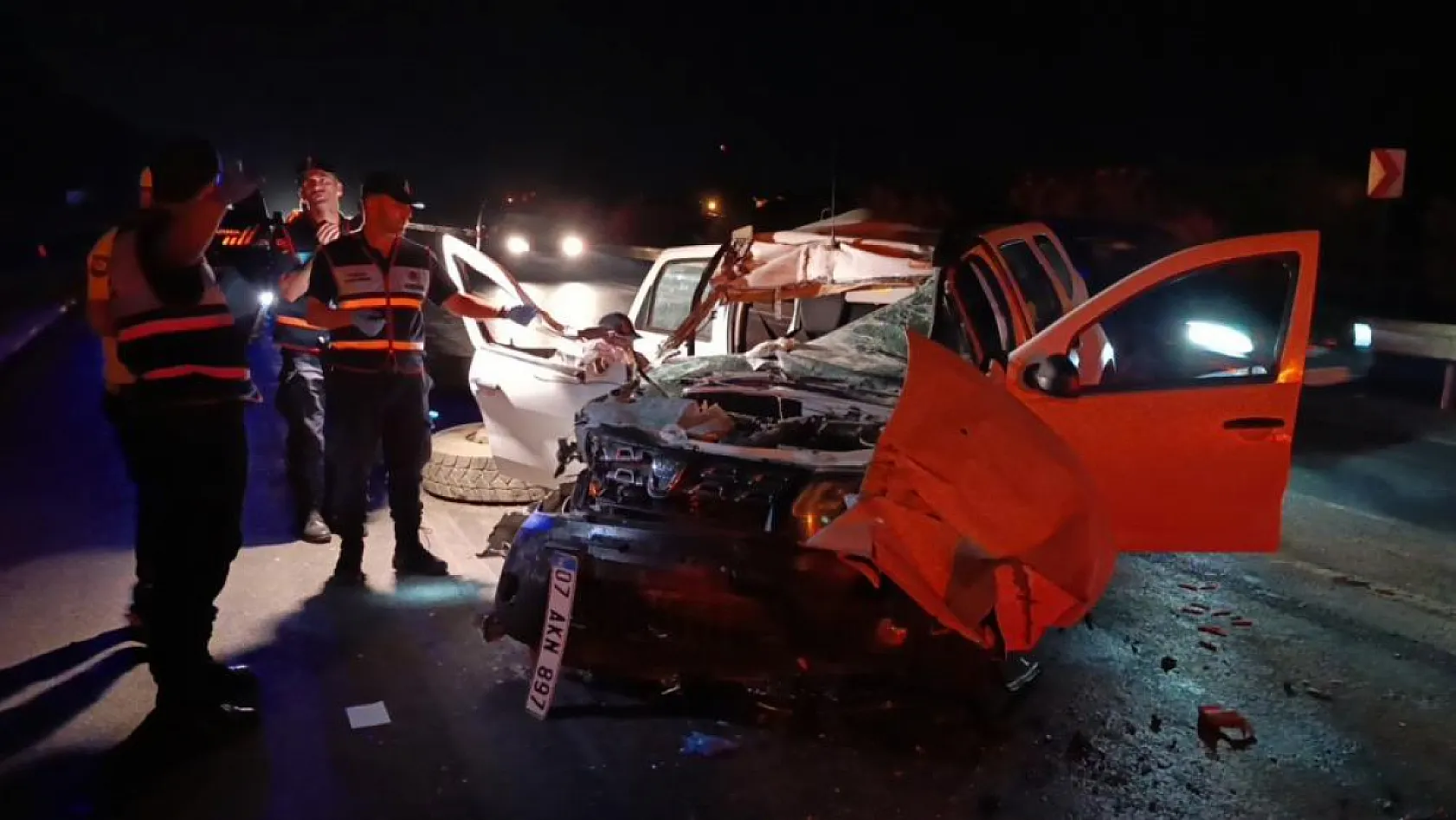 Alkollü sürücü dehşeti: 2'si ağır 3 yaralı