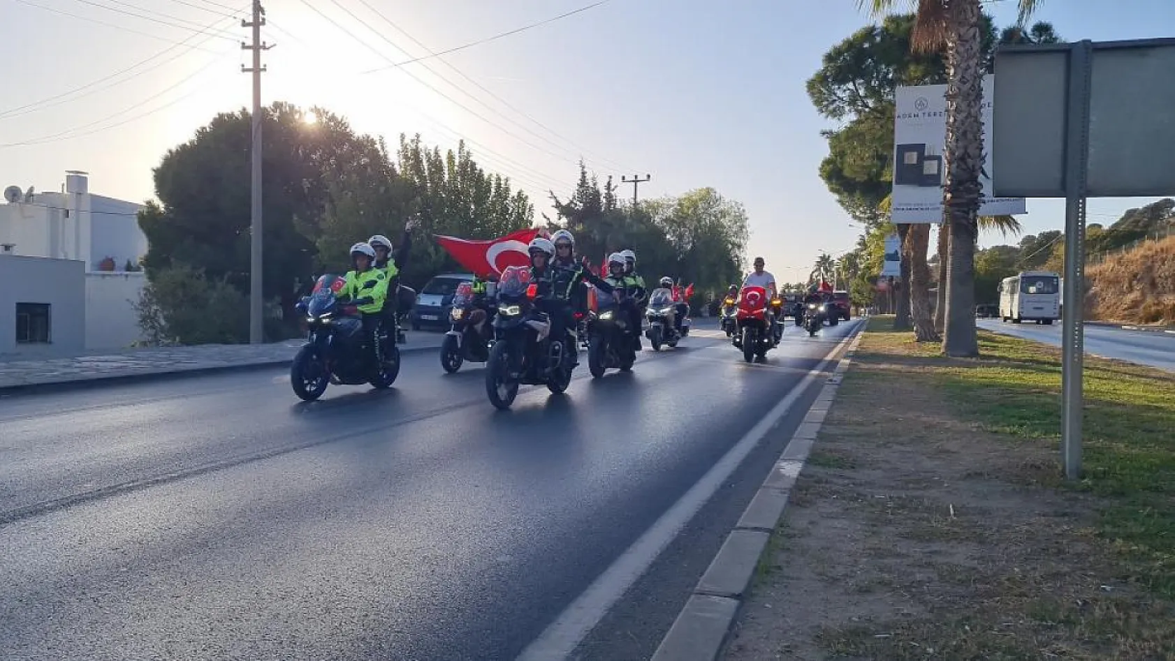 Bodrum'da Polisten 29 Ekim Cumhuriyet Bayramı korteji