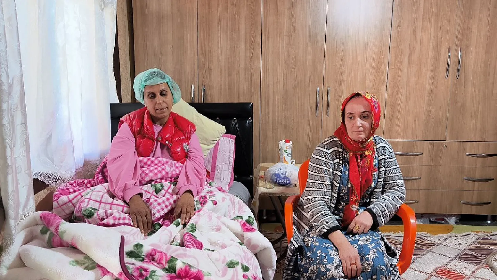 Evinin bahçesinde kafasına yorgun mermi isabet eden kadın sol kulunu kullanamıyor