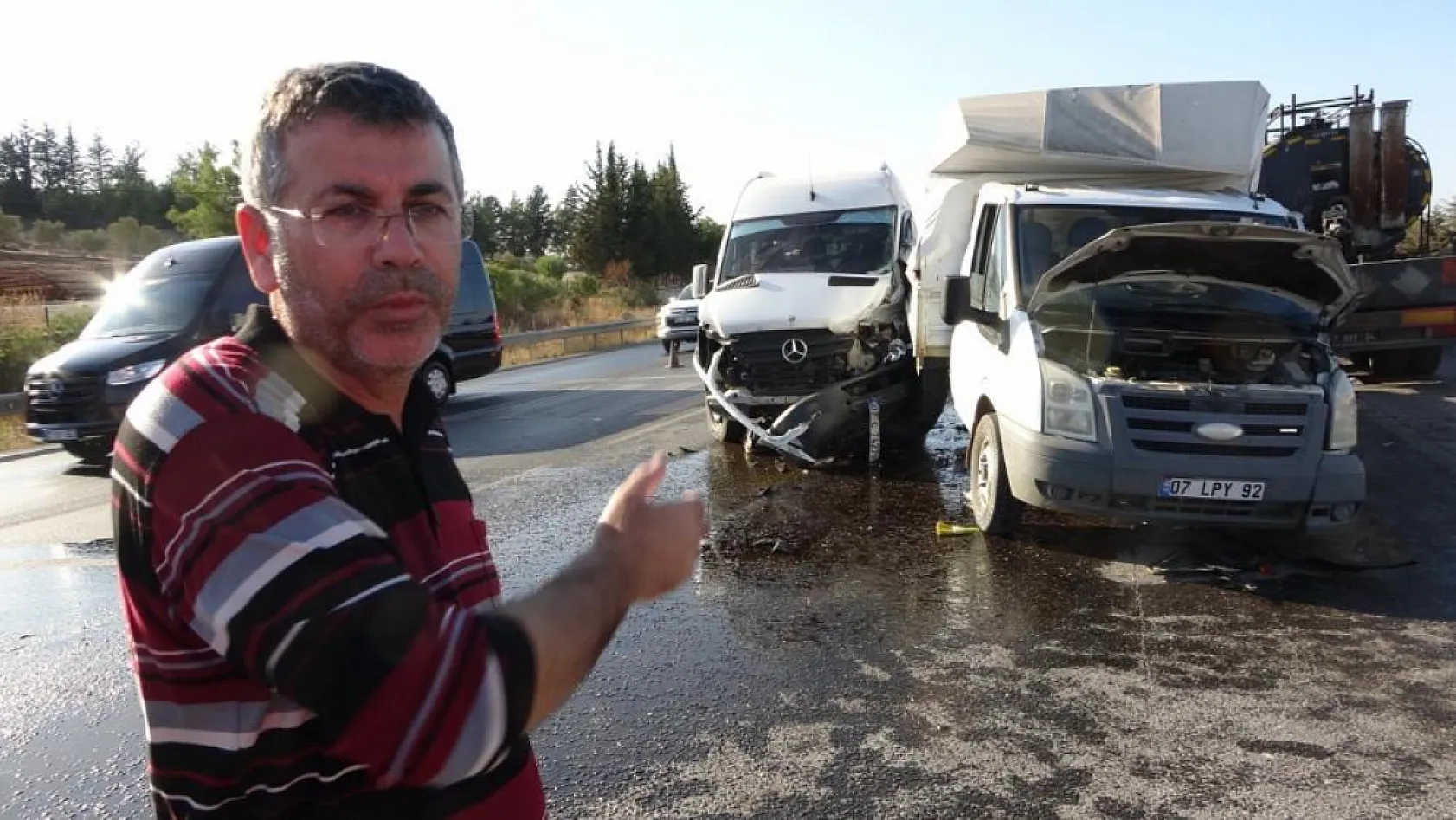 4 aracın karıştığı zincirleme kazada 3 kişi yaralandı