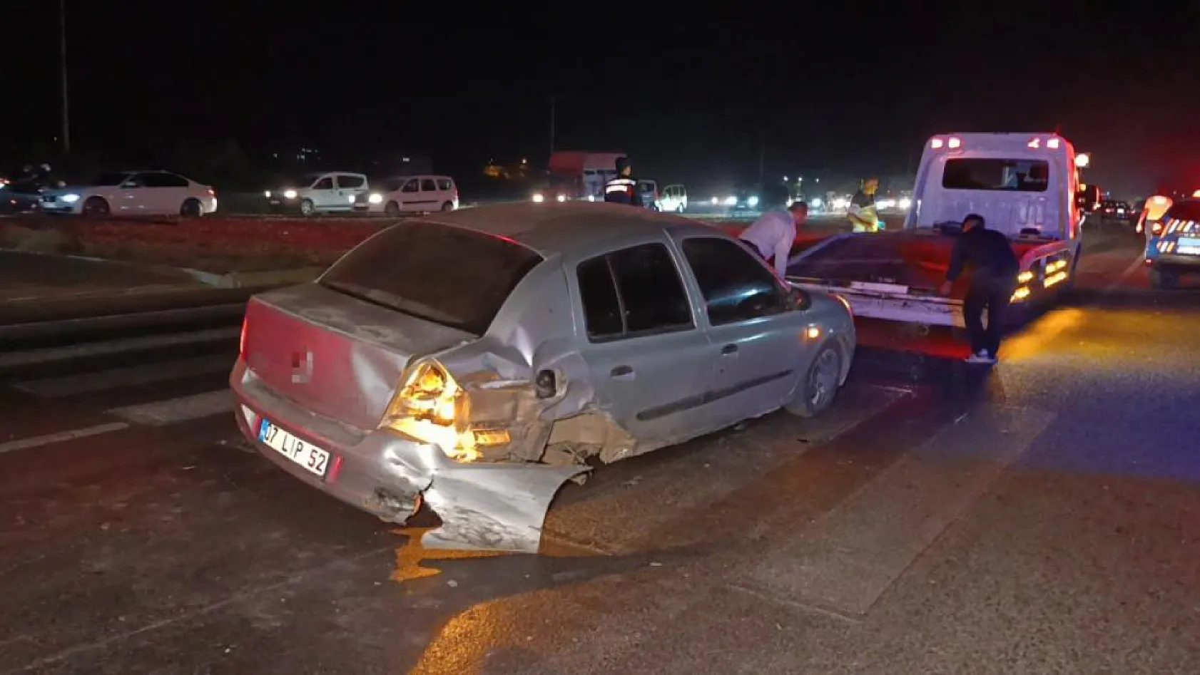 Kırmızı ışık ihlali yapan İsviçreli sürücü yolu savaş alanına çevirdi