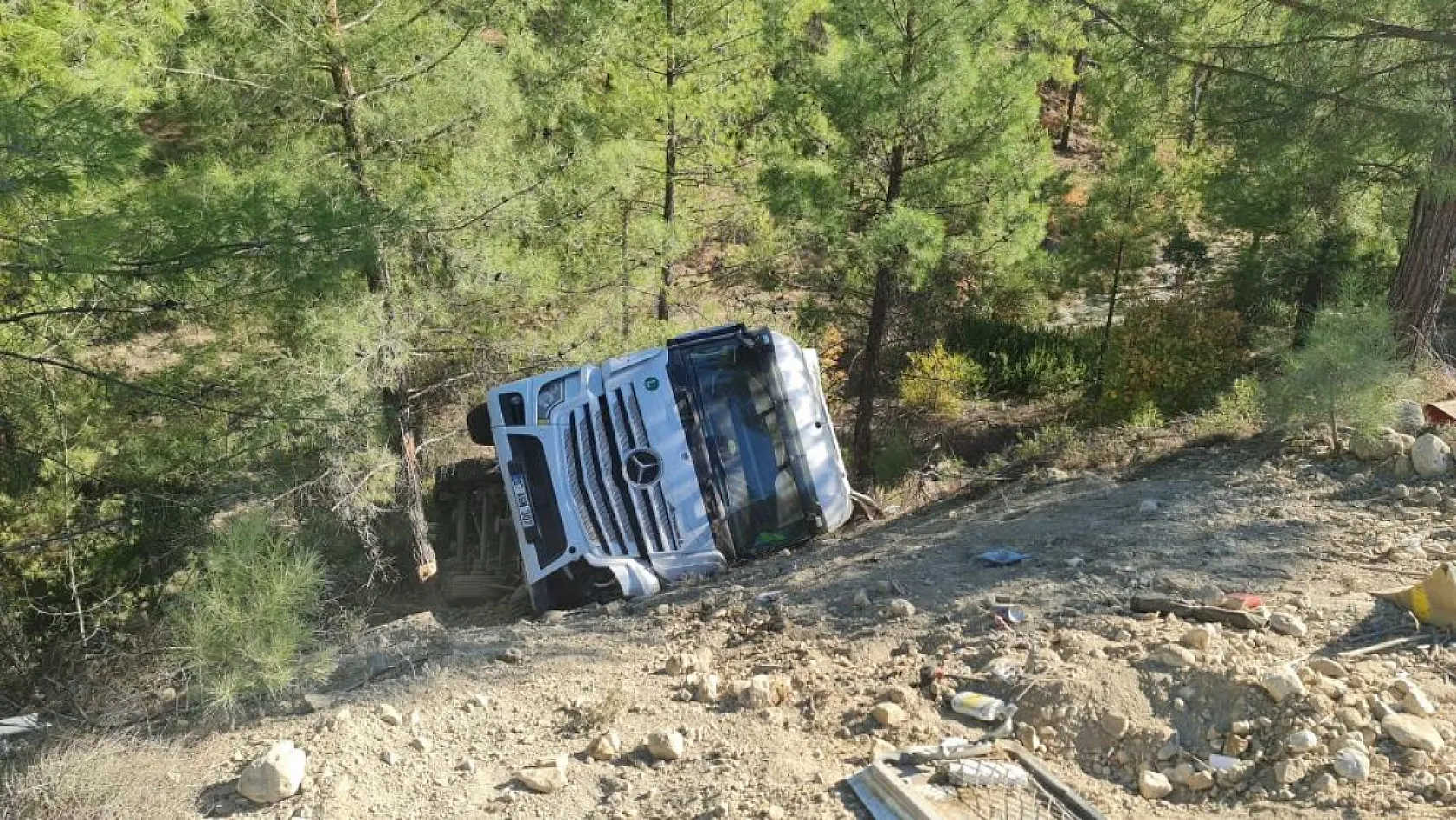 Feci kaza: 2 ölü, 6 ağır yaralı