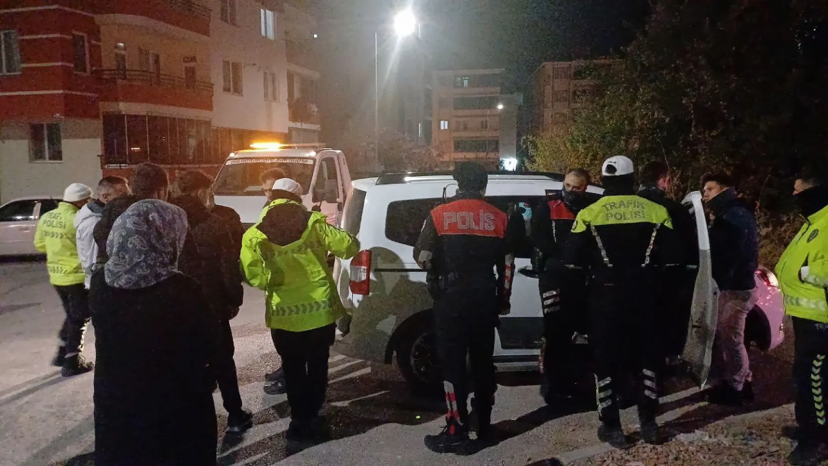 16 yaşındaki ehliyetsiz sürücüye 62 bin 604 lira ceza