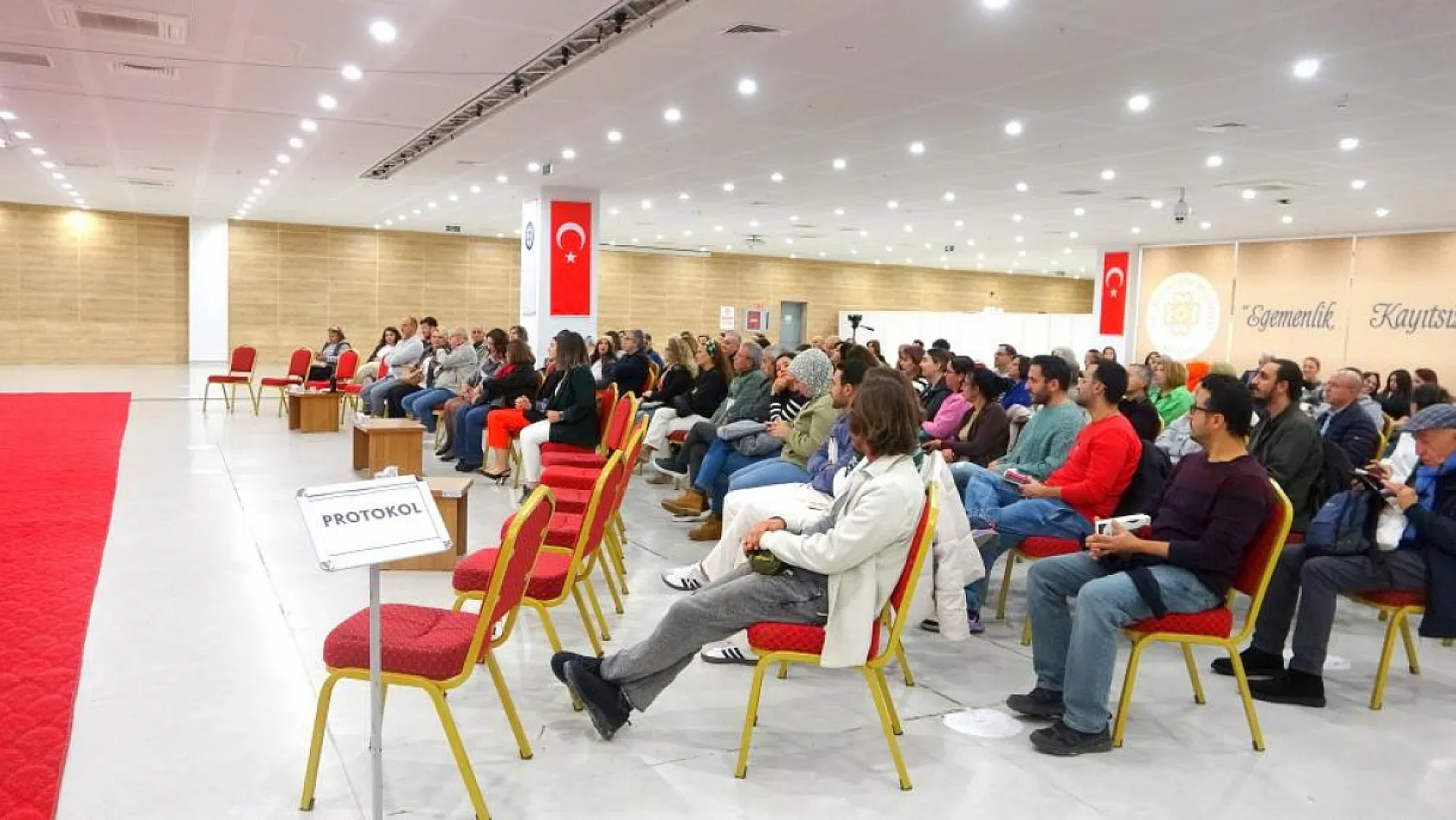 Muğla Kitap Kulübü, usta yazarları okurlarıyla buluşturmaya devam ediyor