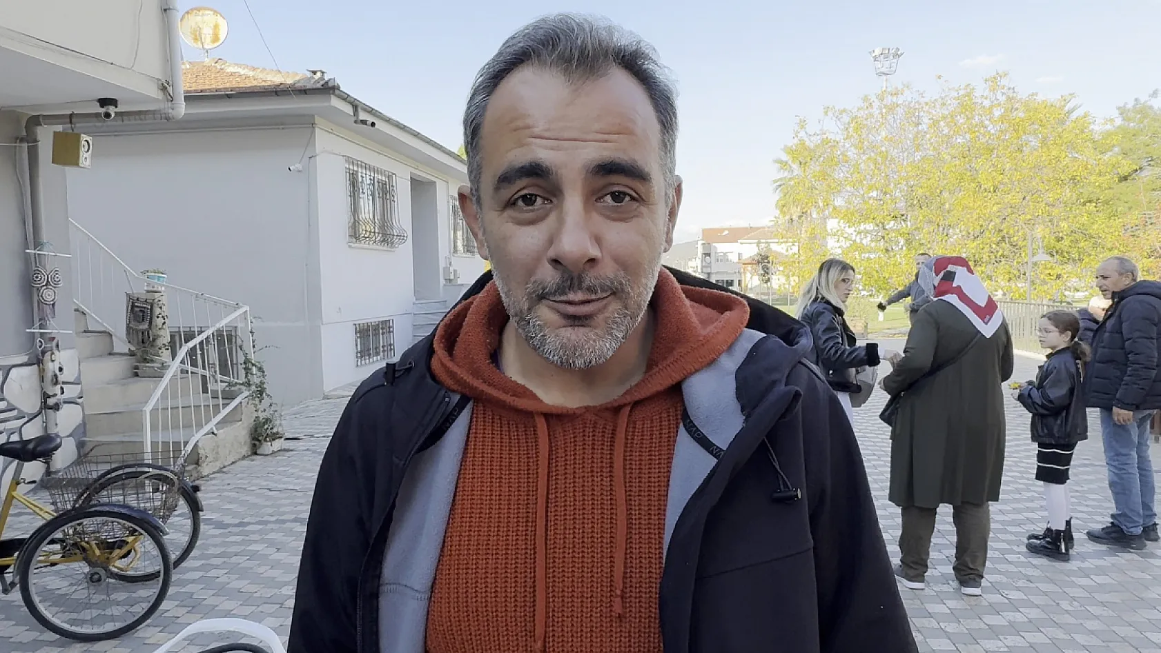 Iphone ile motosikletini takas etti, üzerine de 10 gün bedava kavurma yiyecek