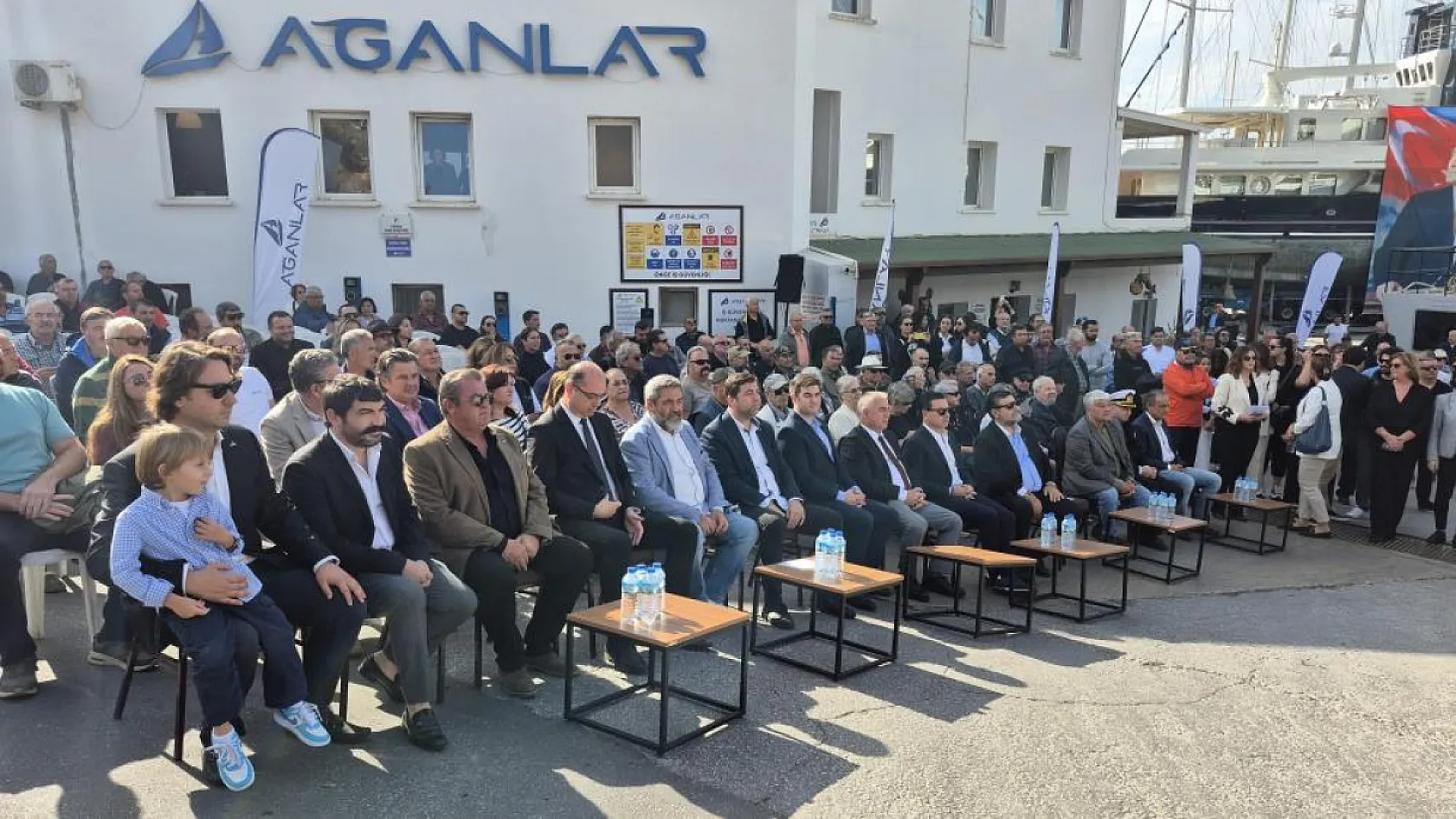 Bodrum'da 'Guletlerin Babası' anısına heykel yapıldı