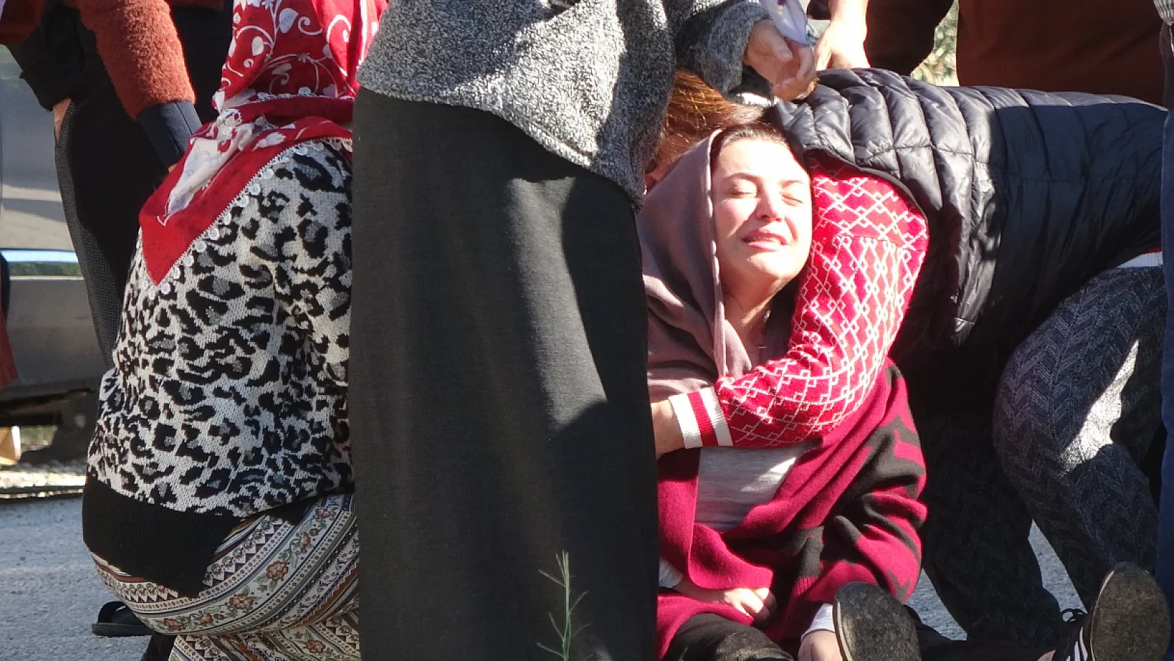 Ekmek almaya giden kadın ölü bulundu, kocası ve kızı gözyaşlarına boğuldu