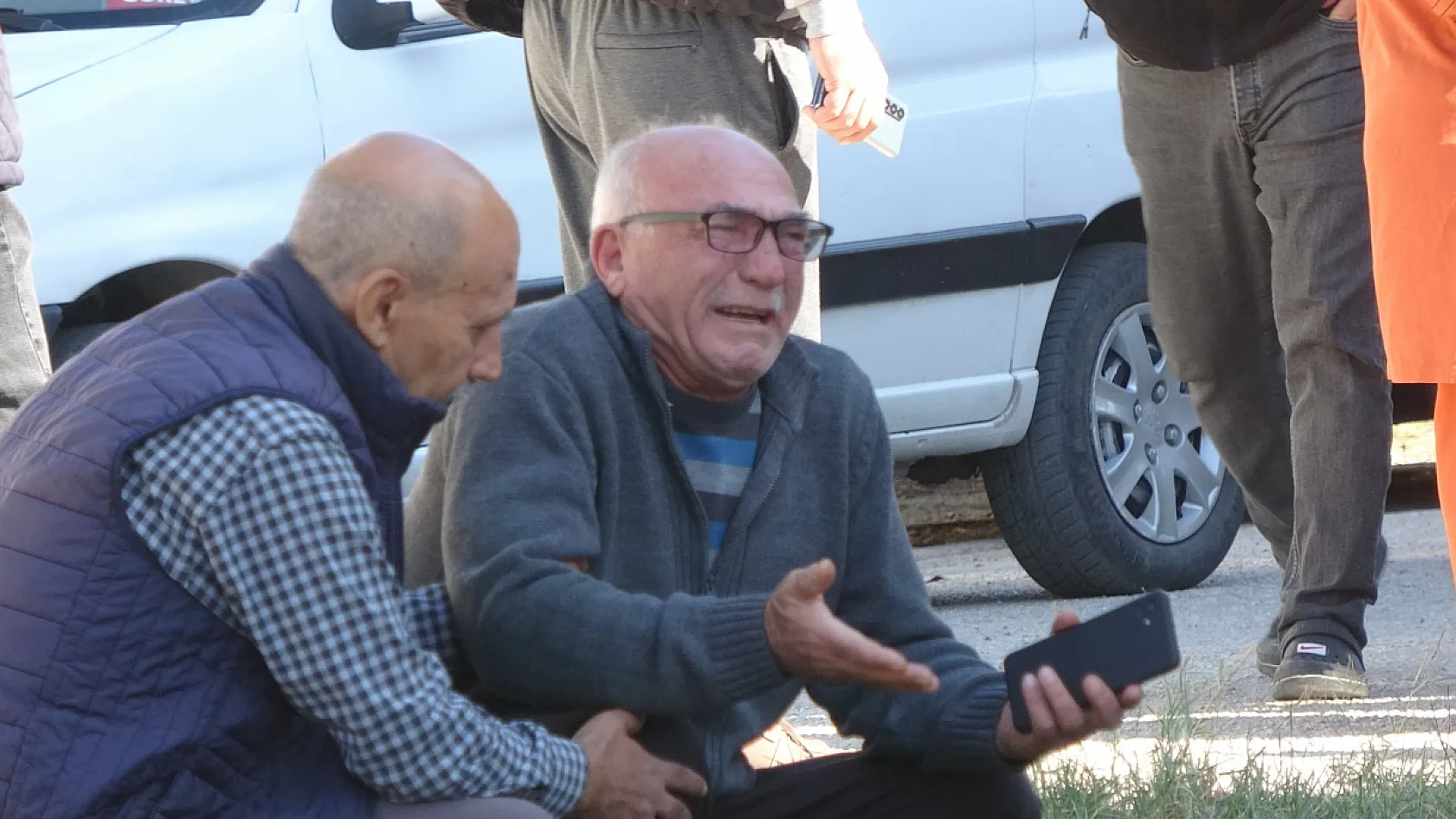 Ekmek almaya giden kadın ölü bulundu, kocası ve kızı gözyaşlarına boğuldu