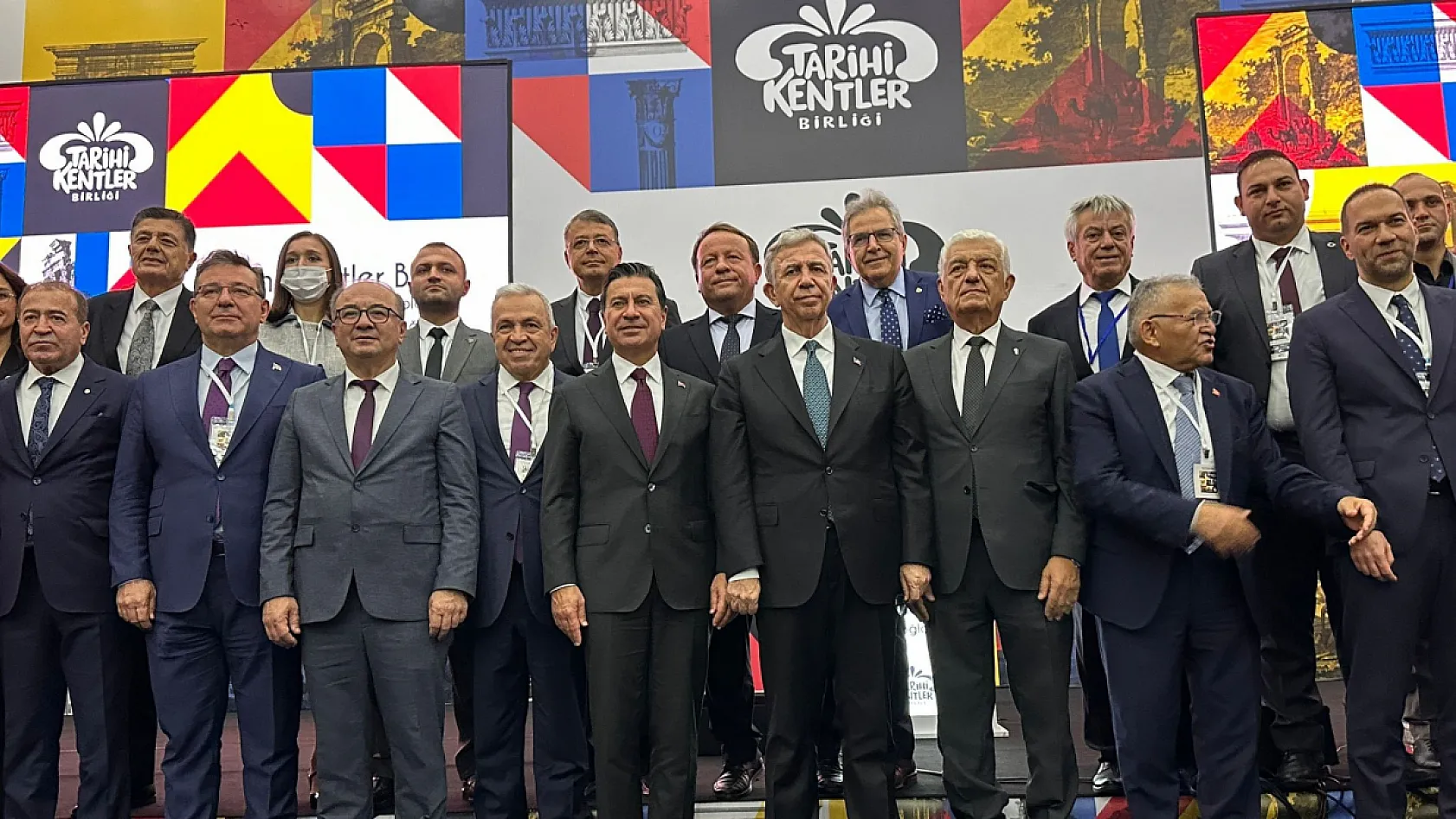 Tarihi Kentler Birliği toplantısı Marmaris'te başladı
