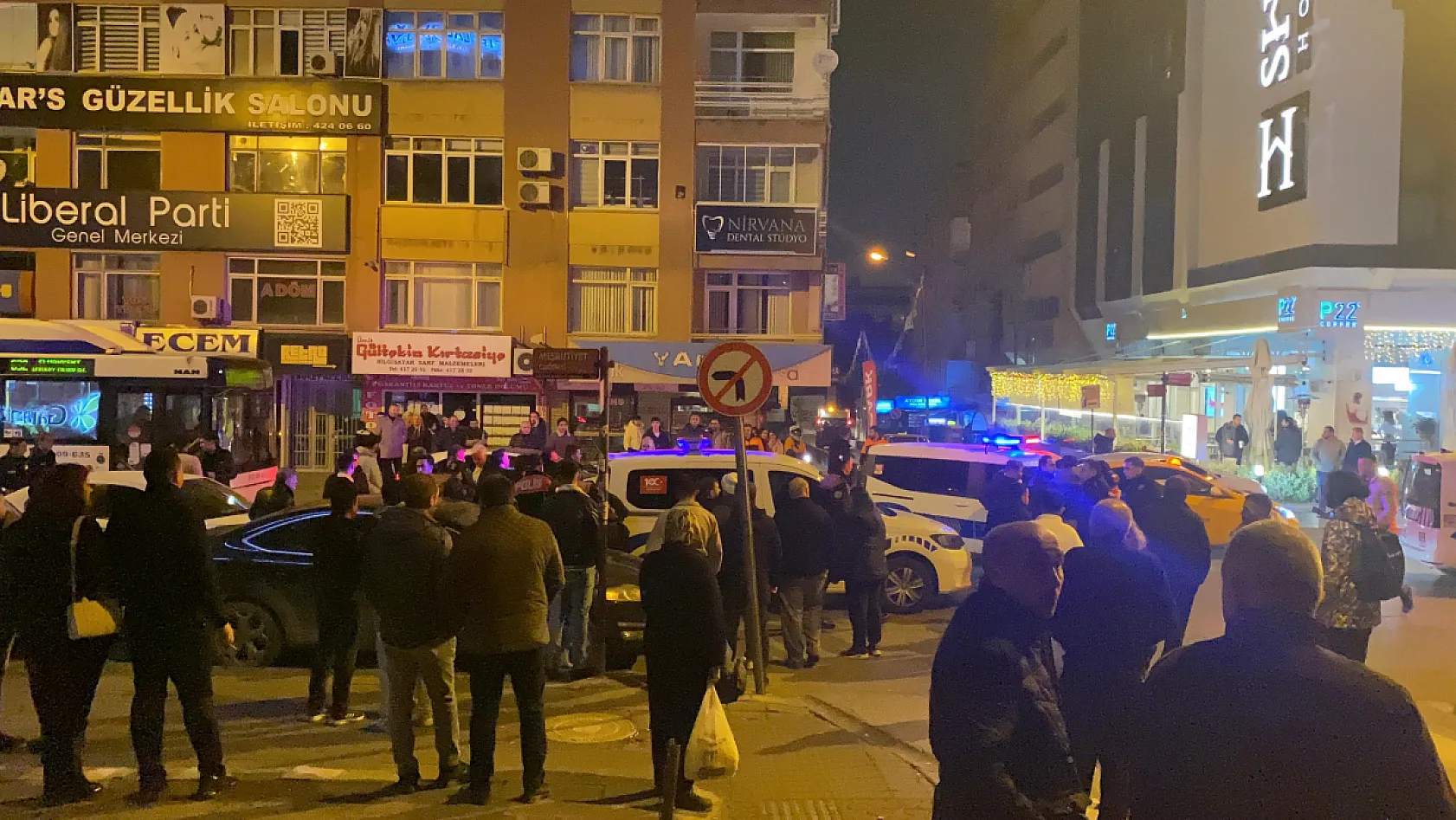 Yol kontrolü yapan polise muştalı saldırı