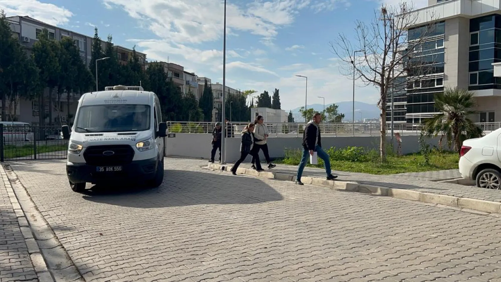 Başından vurulmuş kadın cesediyle karakola gidip teslim oldu