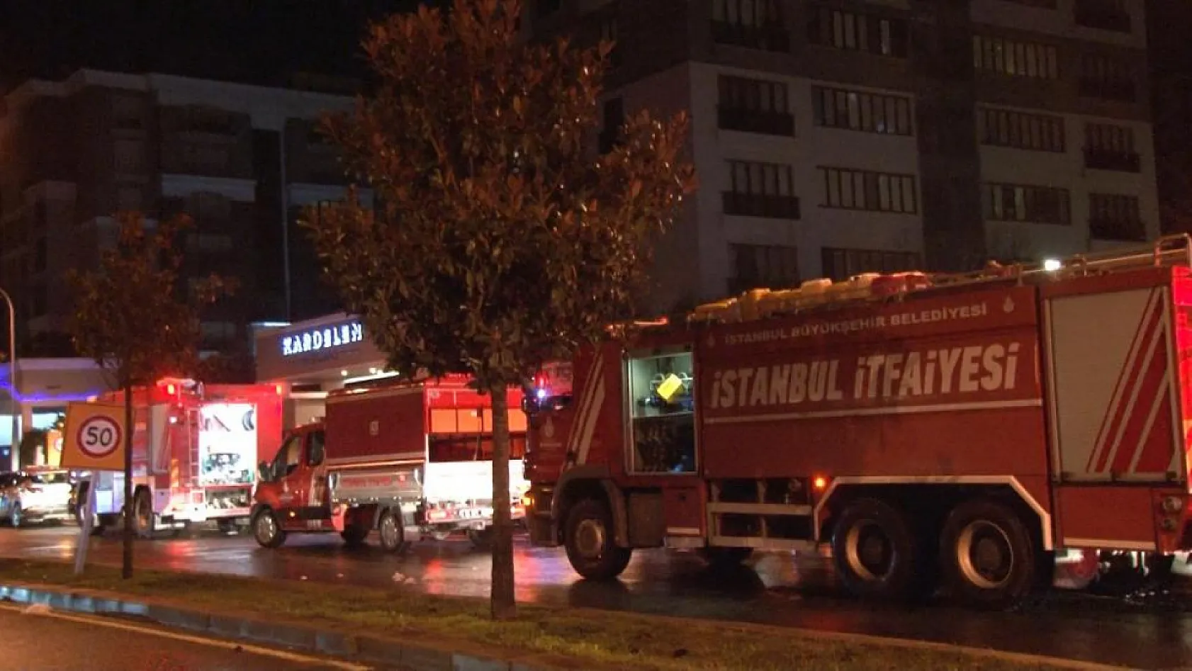 Elektrikli otomobil yangını: Bina geçici olarak tahliye edildi