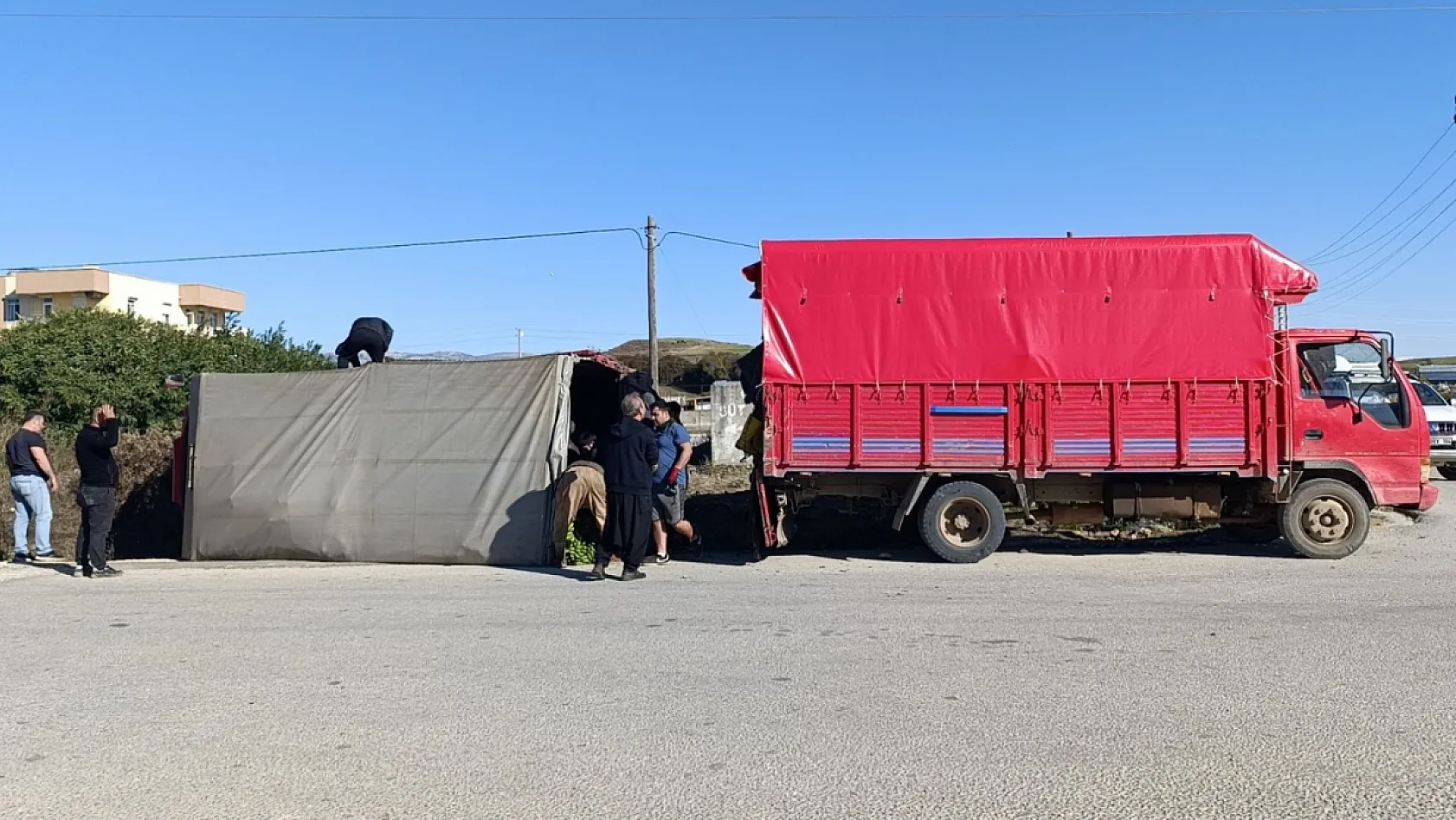 Alışveriş yapıp otomobiline bindi saniyeler sonra ölümden döndü