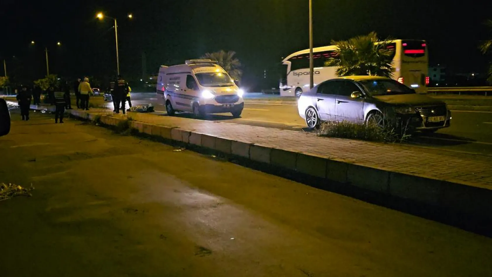 Feci kaza: Kardeşini korumak isteyen ağabey, otomobilin çarpmasıyla hayatını kaybetti