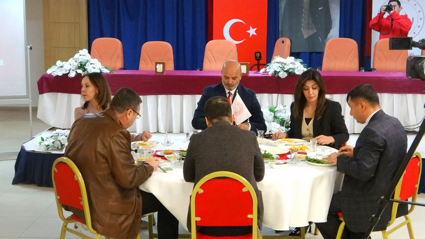 Muğla'da sosyal hizmetlerin bir yıllık çalışması anlatıldı