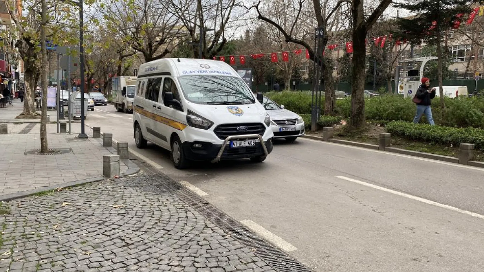 Kalbine isabet etmiş tek kurşunla ölü bulundu