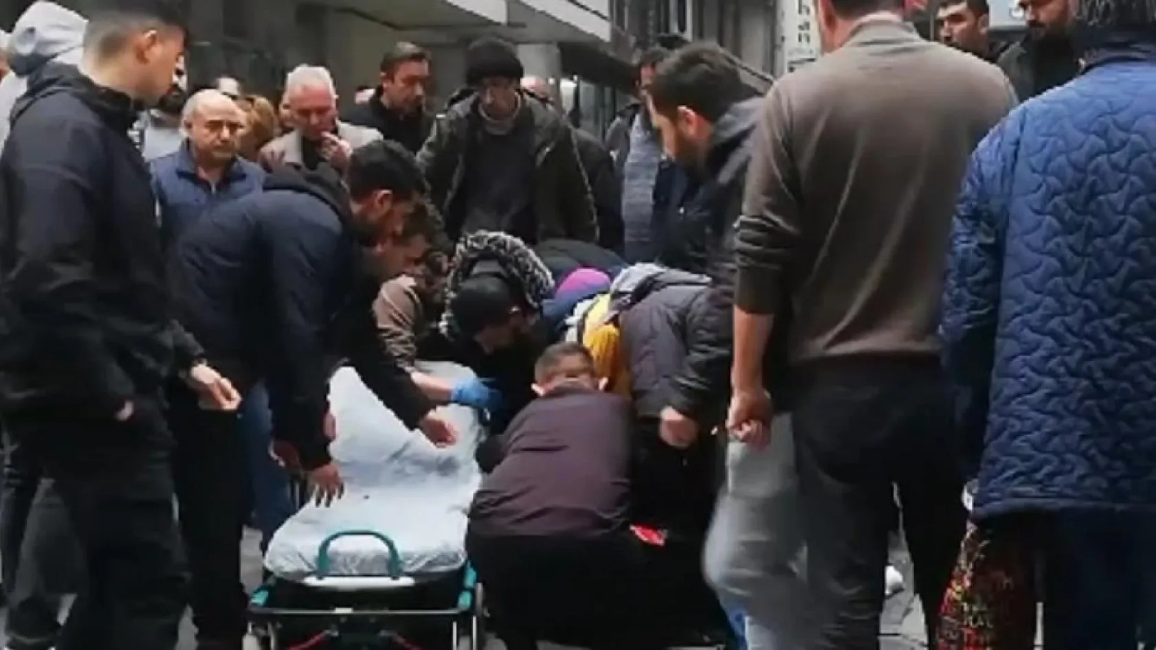 İki taraf arasında çıkan kavgada kan aktı 3 yaralı