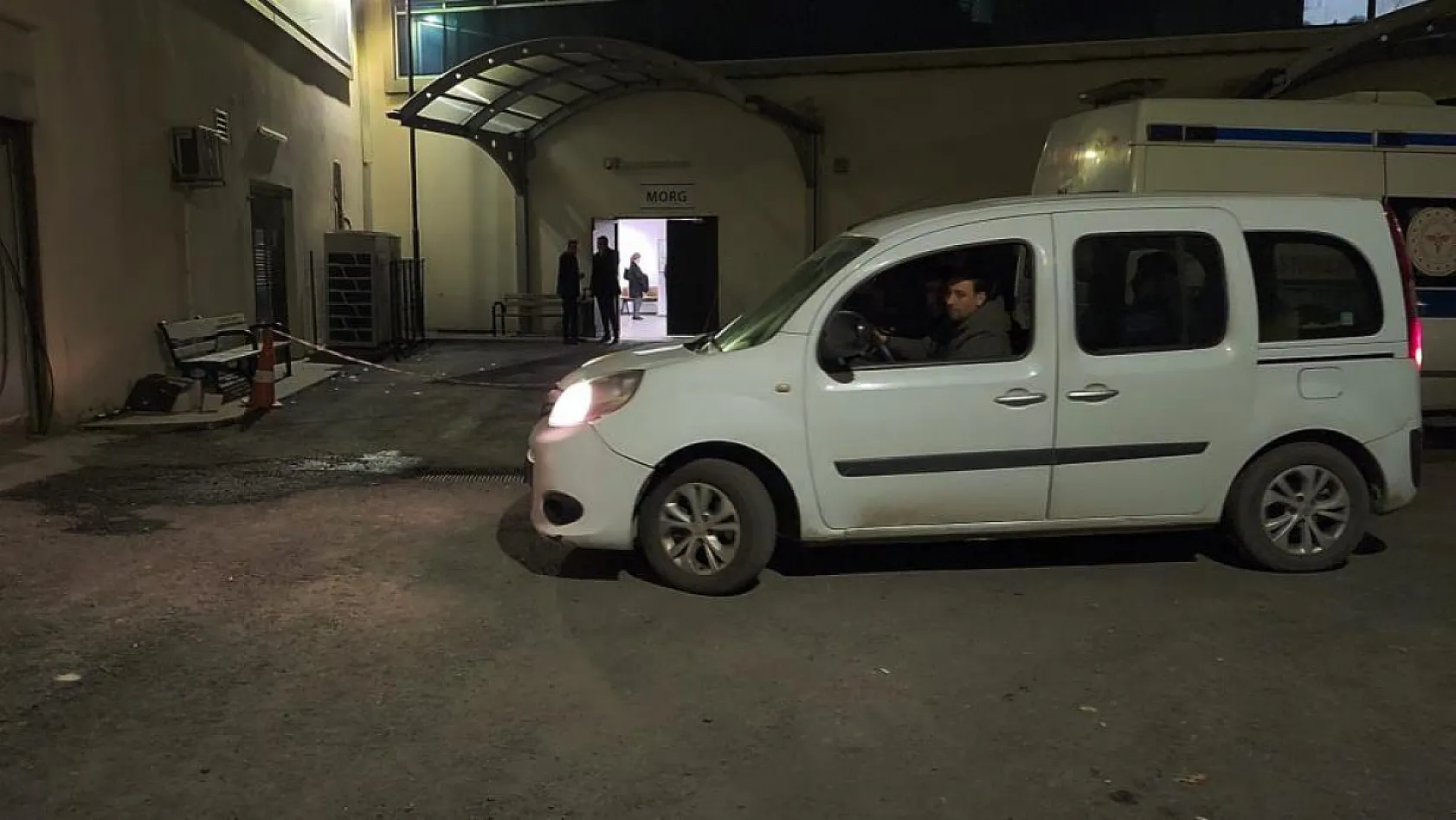 Boynuna ip dolanan 3,5 yaşındaki çocuk evde ölü bulundu