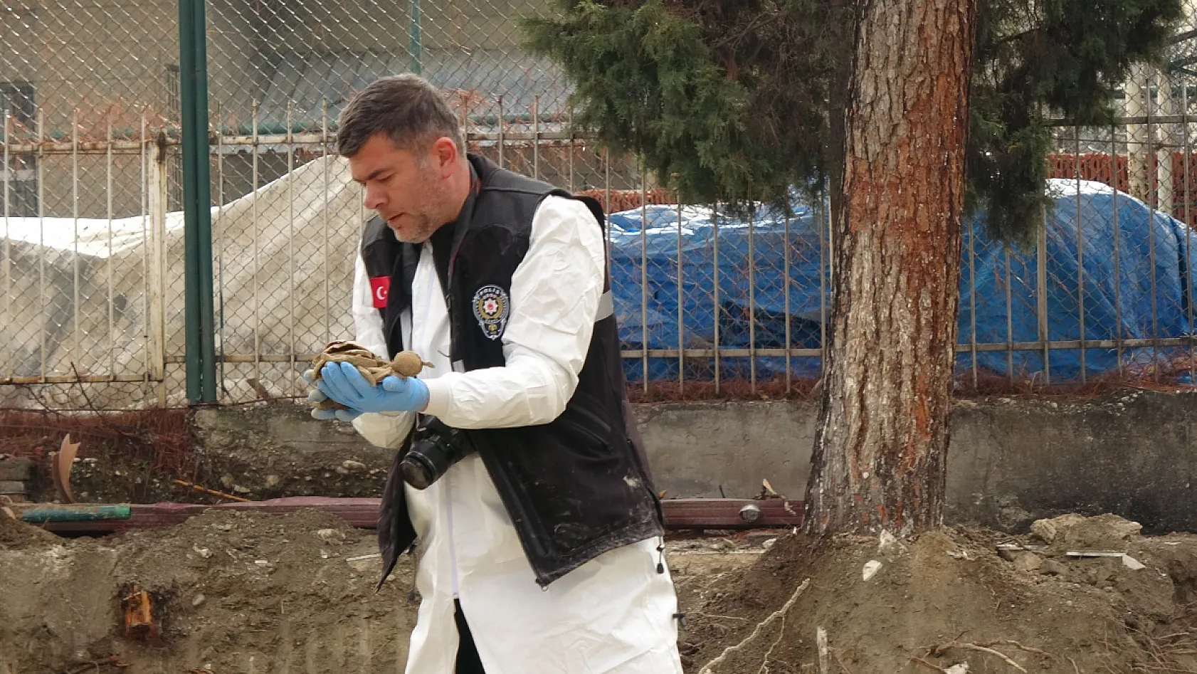 Burdur'da Öğretmenevi bahçesindeki kazıda insan kemikleri bulundu