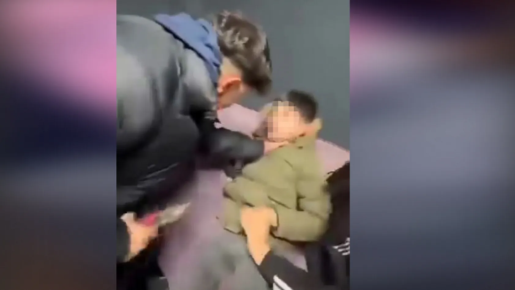 Dehşete düşüren görüntü: Sağır ve dilsiz çocuğa işkenceyi kameraya alıp abisine gönderdi