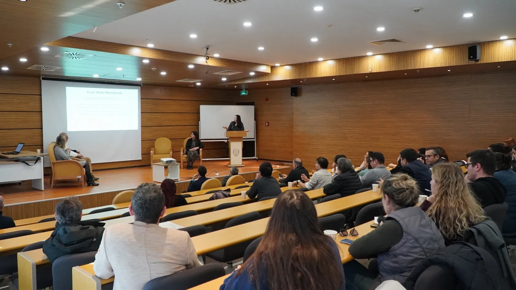 Muğla'da Kahve Eşliğinde Fikirlerin Konuşulduğu Yer: Tekno Kafe