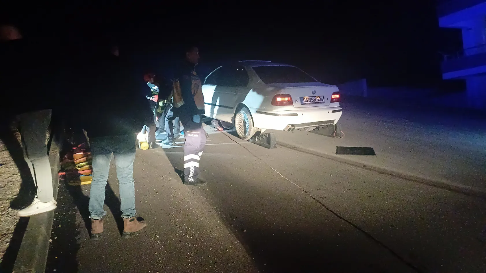 Alkollü otomobil sürücüsünün çarptığı motosikletli genç hayatını kaybetti