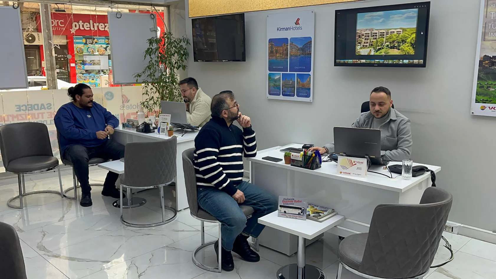 Konaklamada yüzde 60'a varan indirimlerin olduğu erken rezervasyon fırsatları dikkat çekiyor