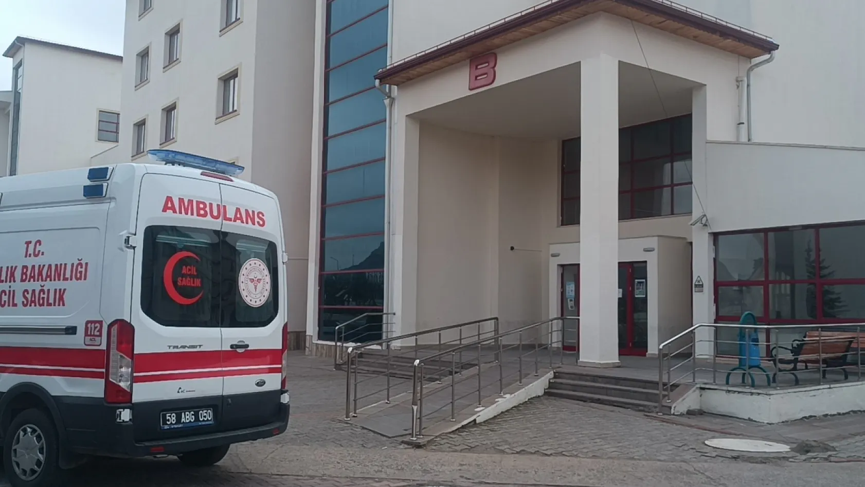 Üniversite öğrencisi yurt banyosunda ölü bulundu