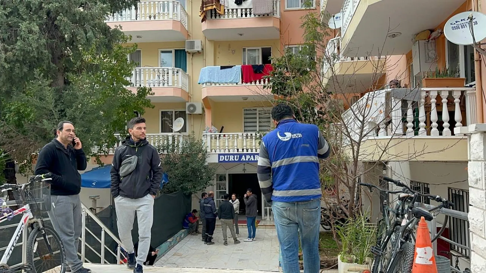 Marmaris'te depreme dayanıksız bina tahliye edildi