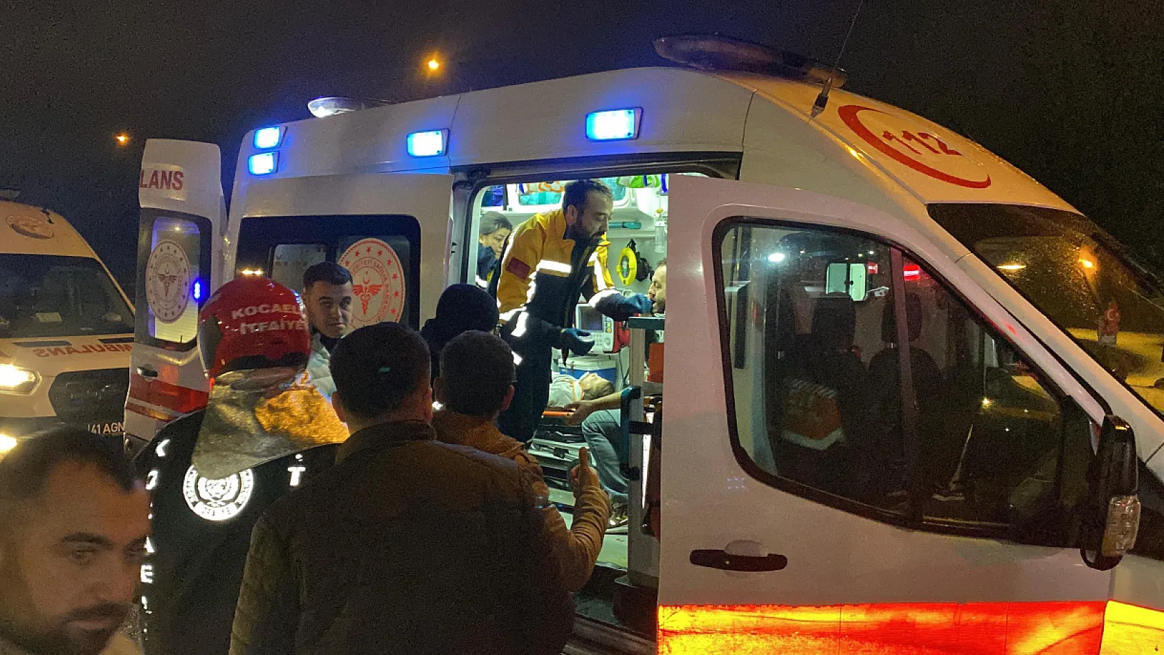 Ters yöne giren alkollü sürücü dehşet saçtı 4 yaralı