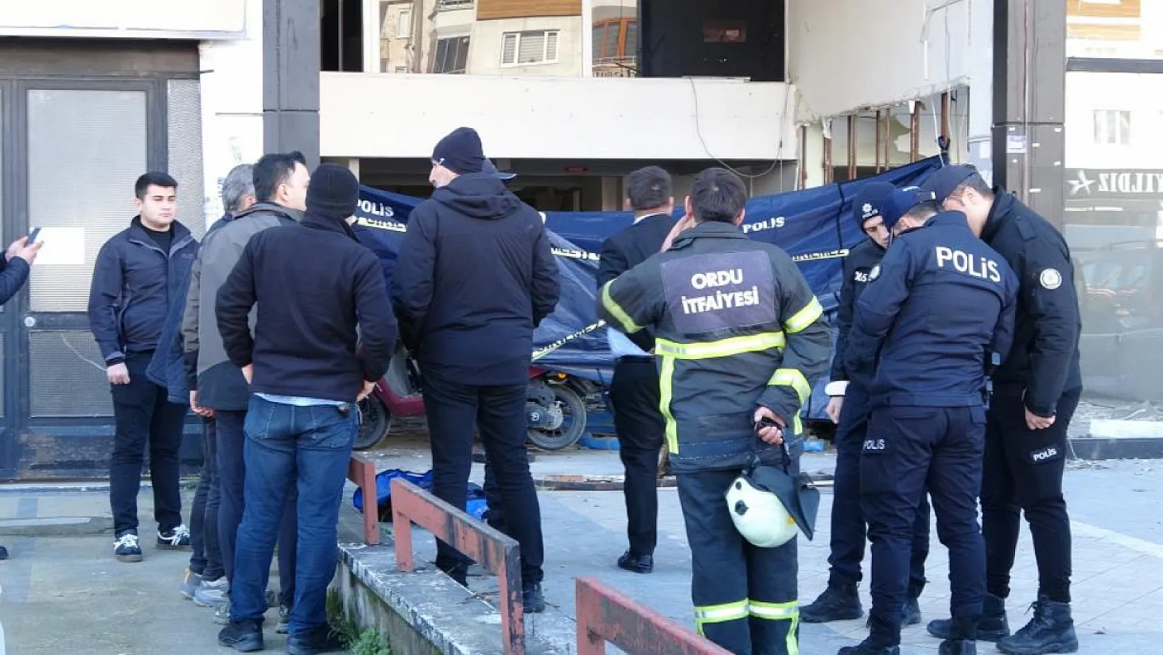 Tadilat Yapılan Dükkanın İçinde Yaşlı Adamın Cesedi Bulundu