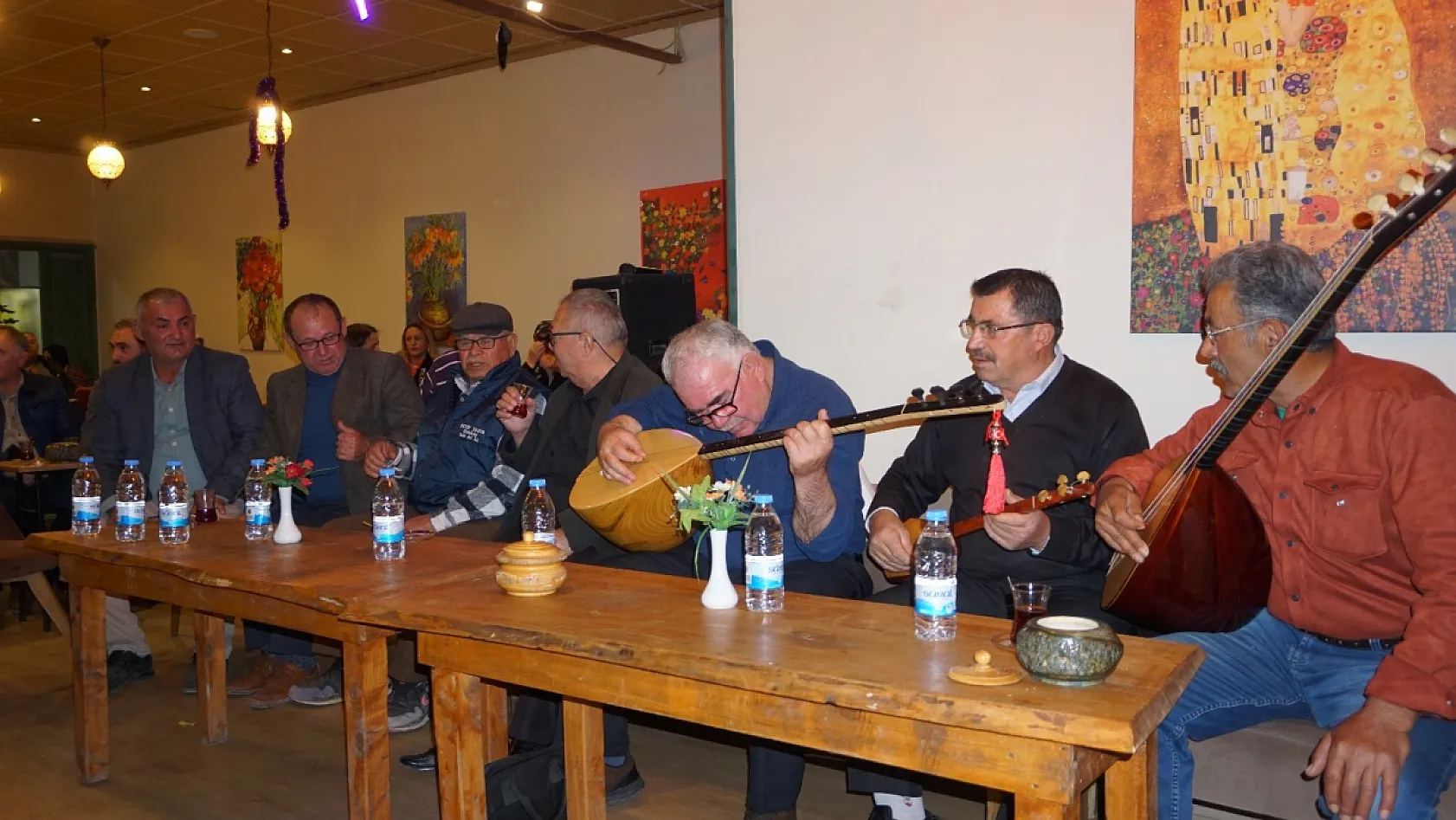 Gölhisar'da yaren geceleriyle gelenek yaşatılıyor