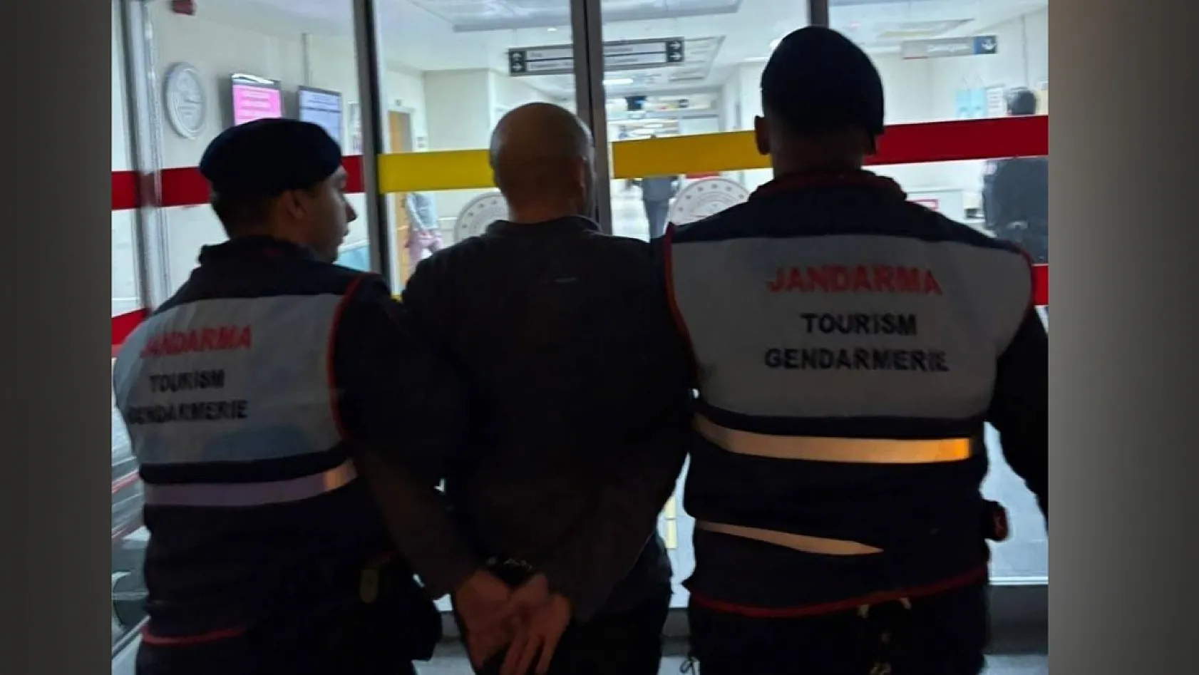 Eşinin satırla ağır yaraladığı kadın yaşadığı dehşeti anlattı