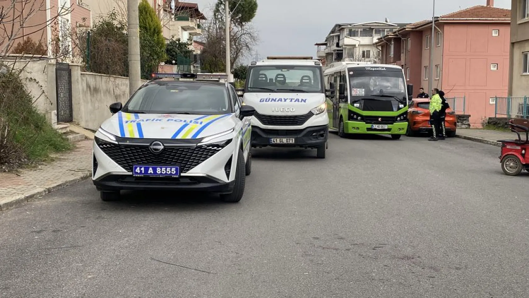 Kan donduran olay Yeni boşandığı eşini sokakta bıçakladı