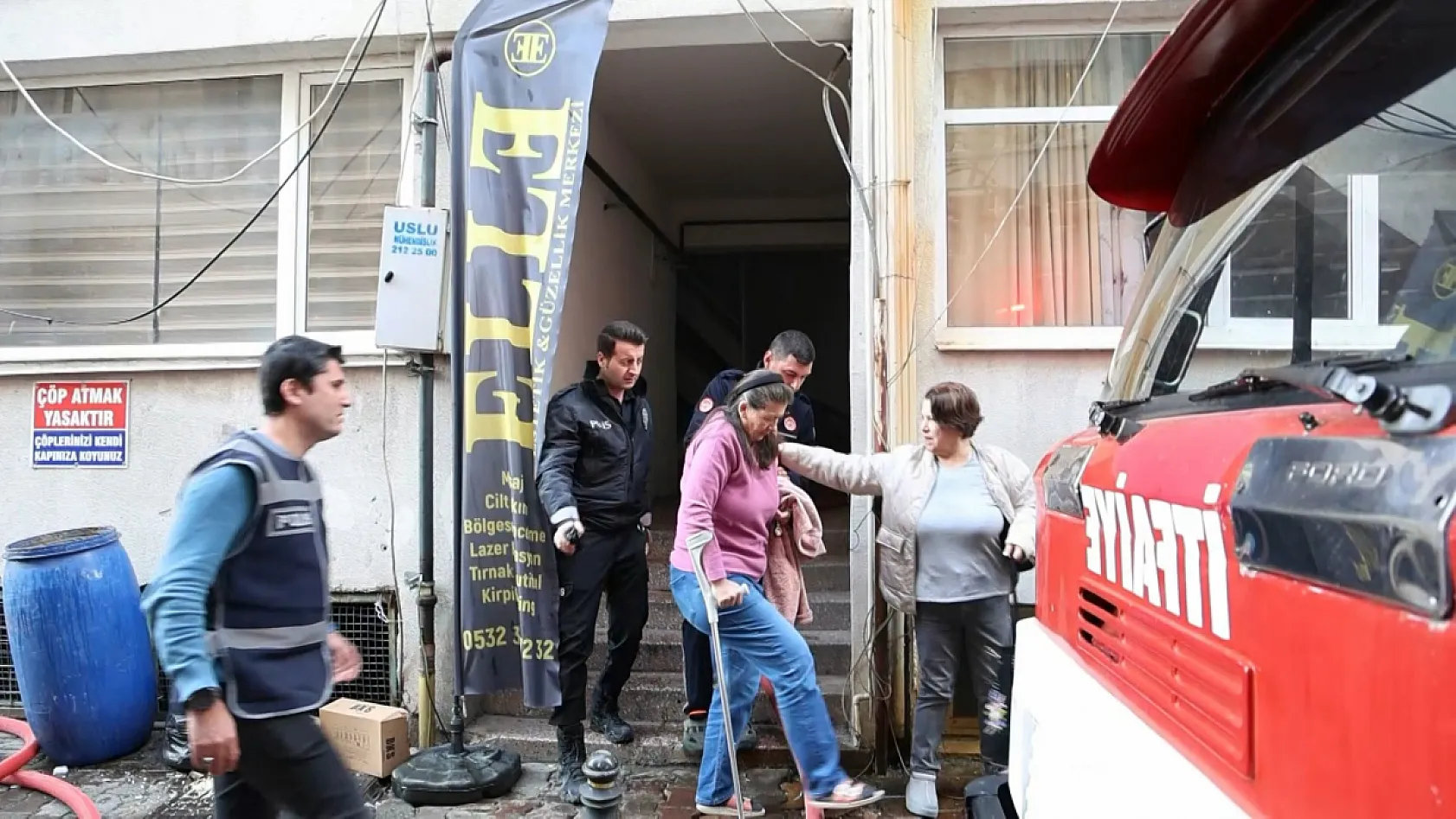 Muğla'da Çatı yangını itfaiyeyi seferber etti
