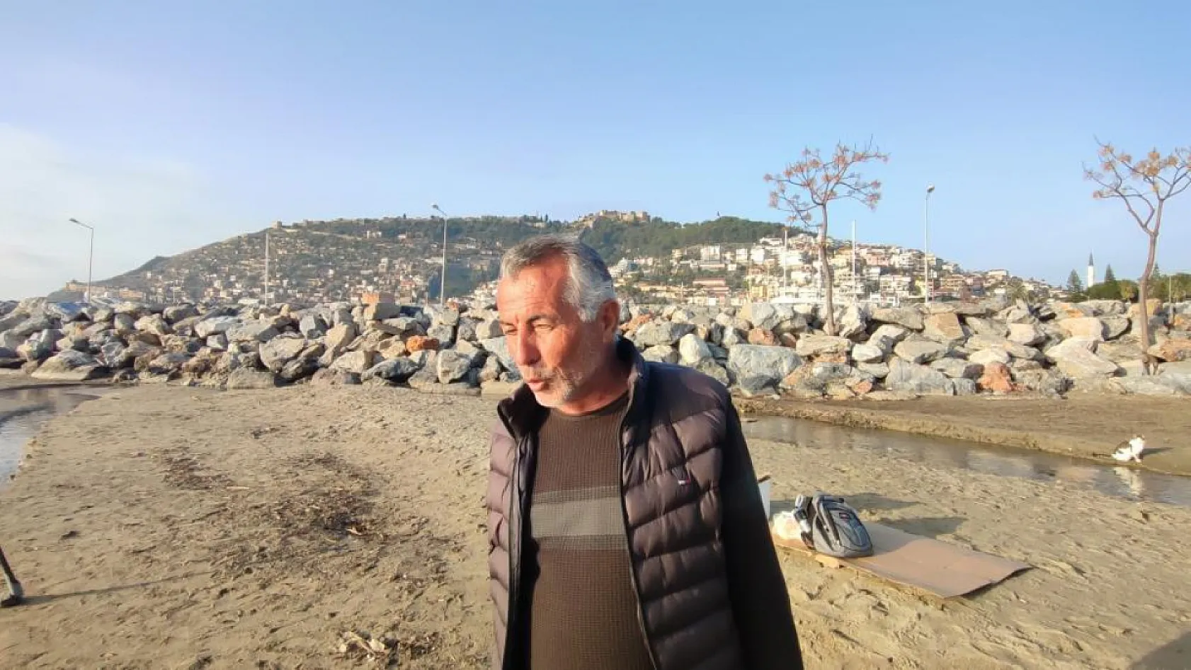 Alanya'da deniz 8 metre çekildi! Deprem habercisi mi