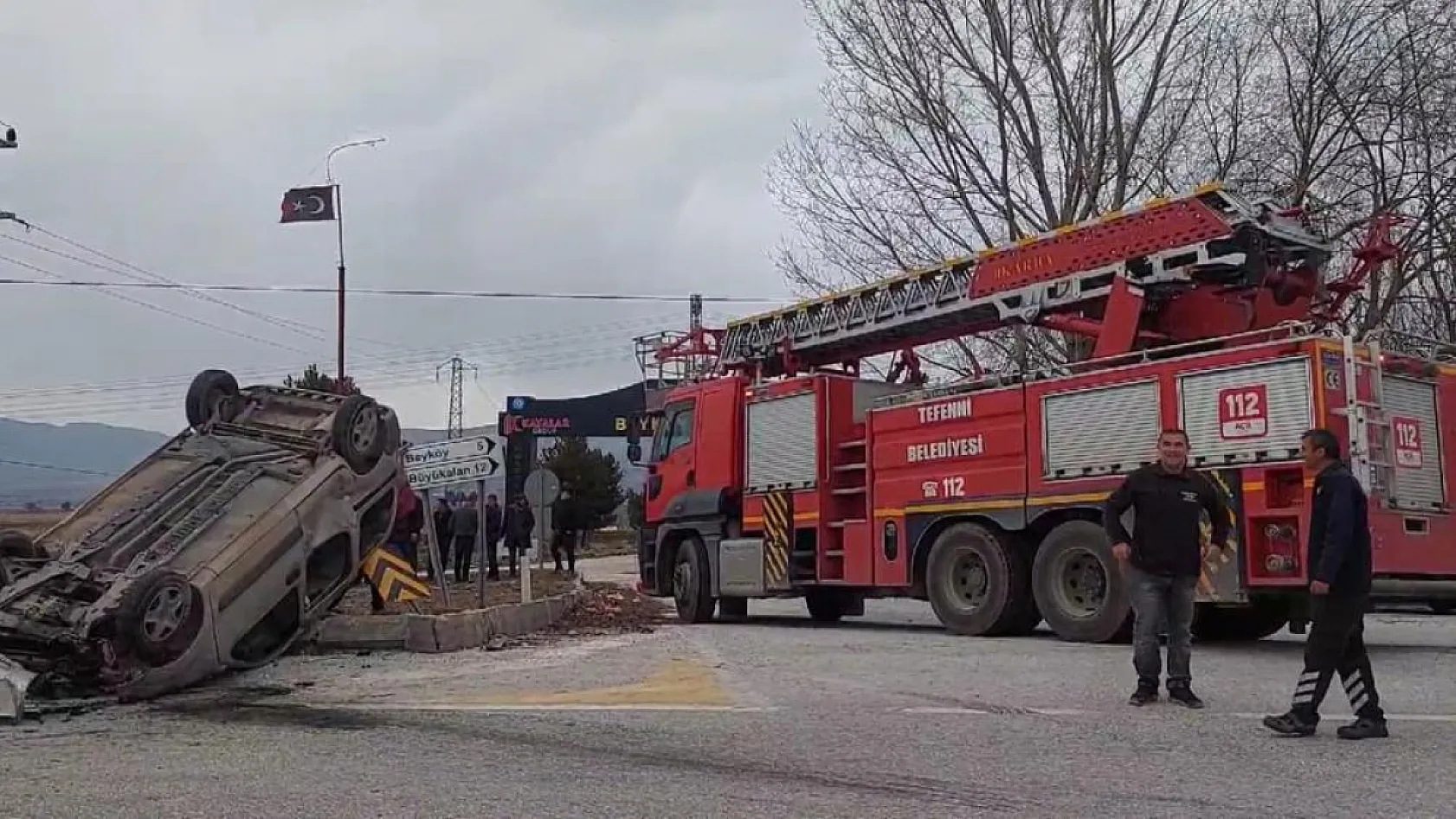 Burdur-Fethiye Yolu'nda feci kaza! Takla atan araçtan 3 kişi yaralı kurtuldu