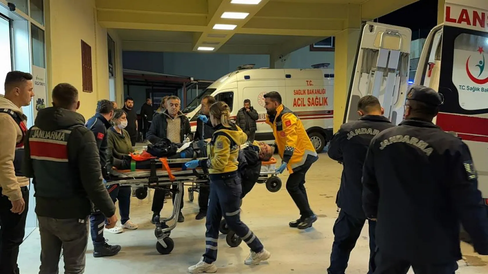 Antalya'da yolcu otobüsü şarampole uçtu: 10'u ağır 33 yaralı