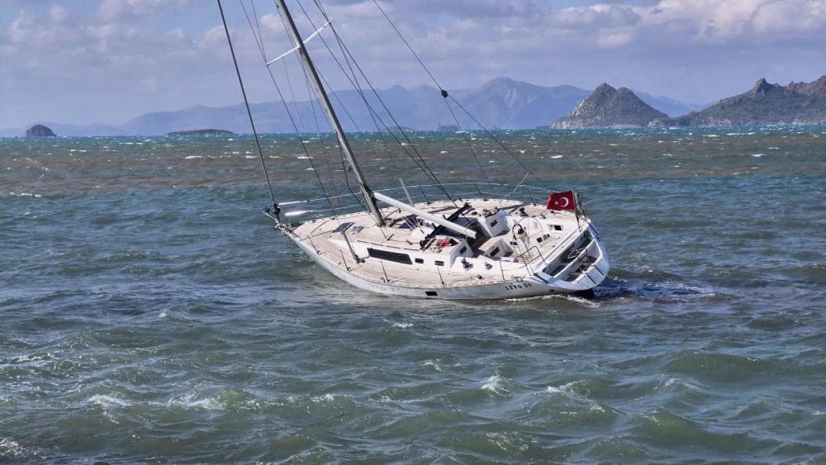 Bodrum'da fırtına etkili oluyor