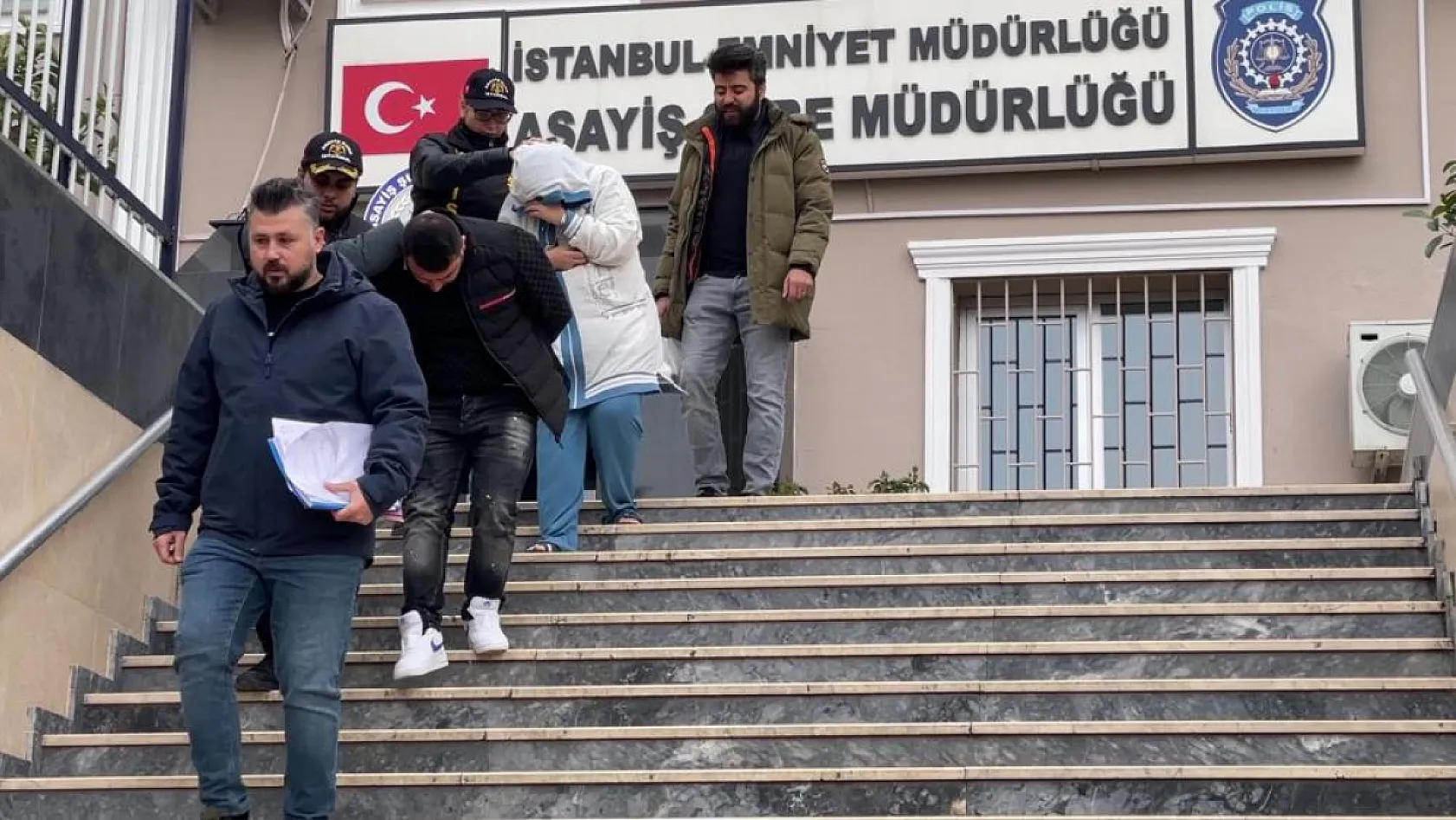 Film gibi olay: Suç makinesi kadın kılığına girerek hırsızlık yaptı