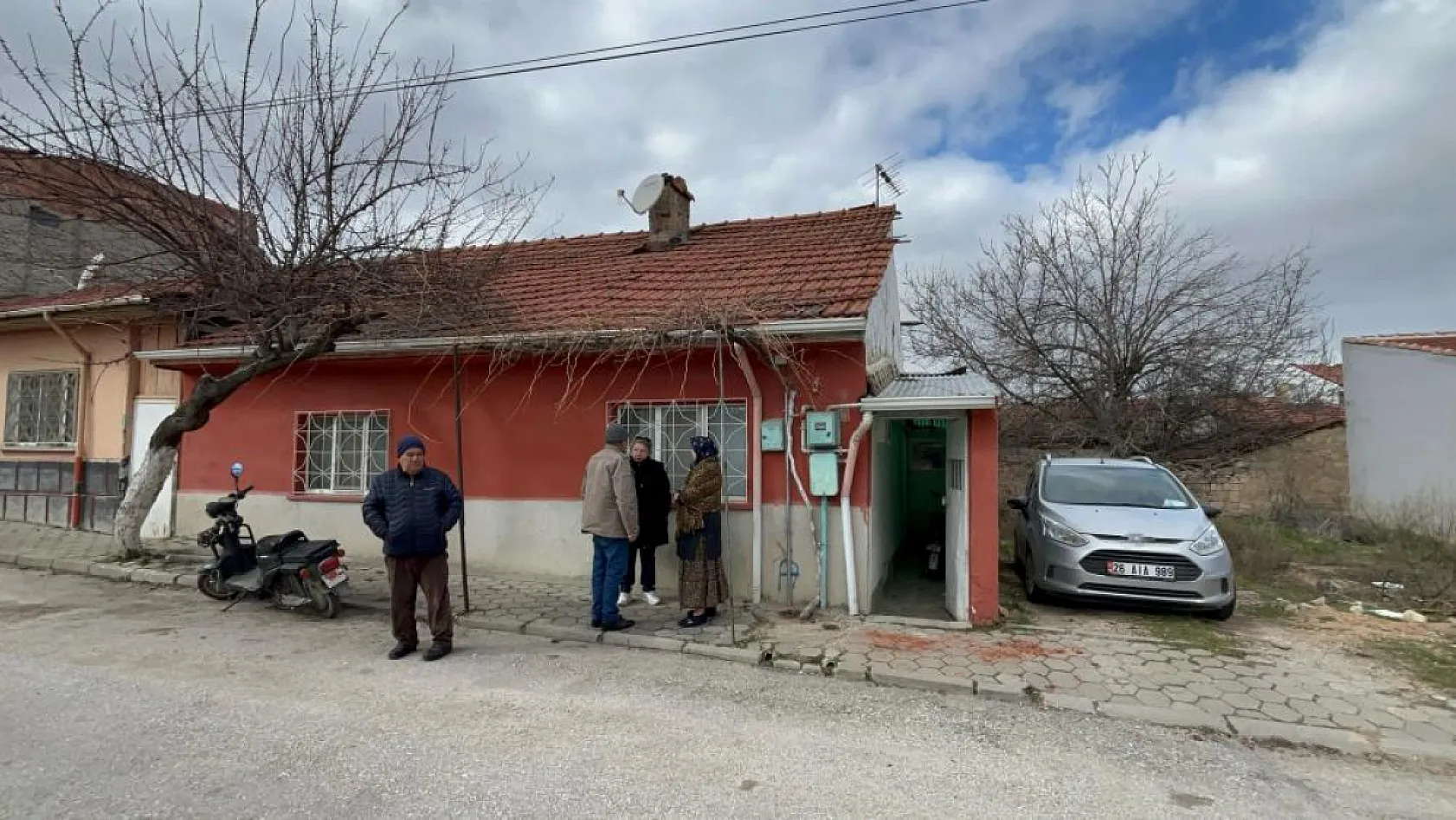 Bir hafta önce hayatını kaybeden 67 yaşındaki adamı fareler yedi