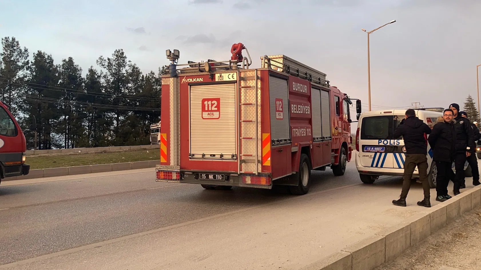 Polisleri peşine takıp 4 aracı hurdaya çeviren şüphelinin 41 suç kaydı çıktı